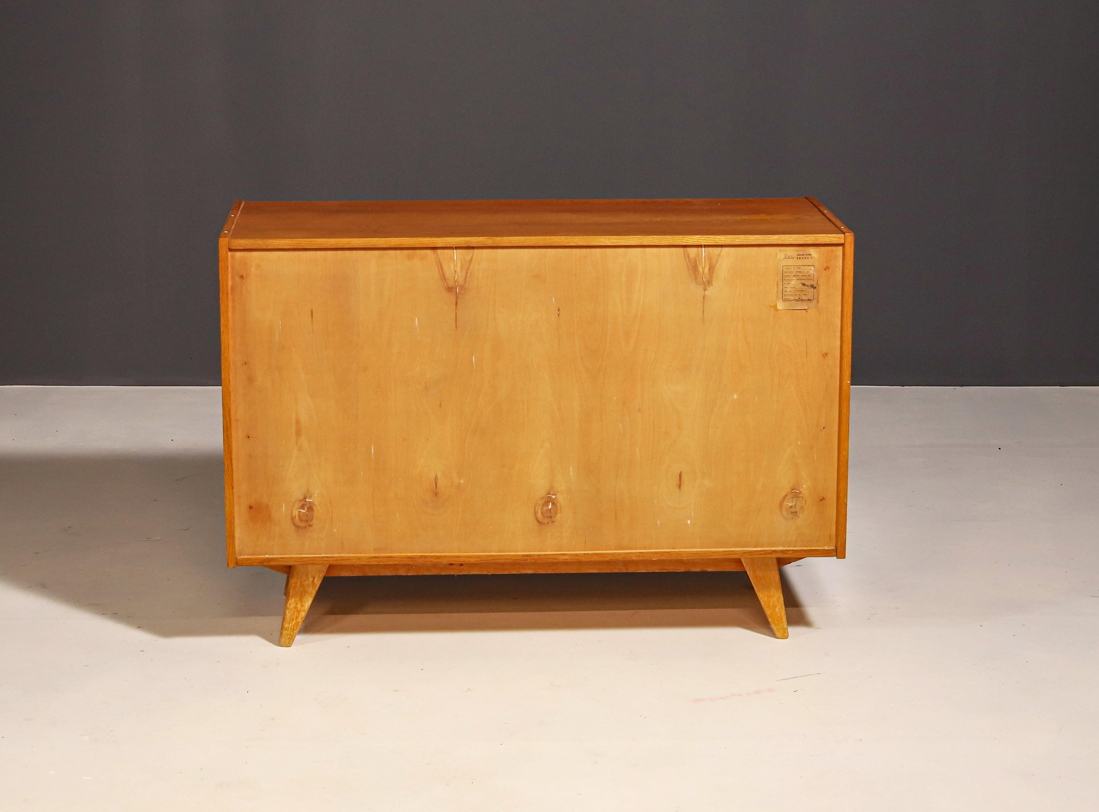 20th Century Mid century chest of drawers U458 by Jiří Jiroutek for Interiér Praha, 1960 For Sale