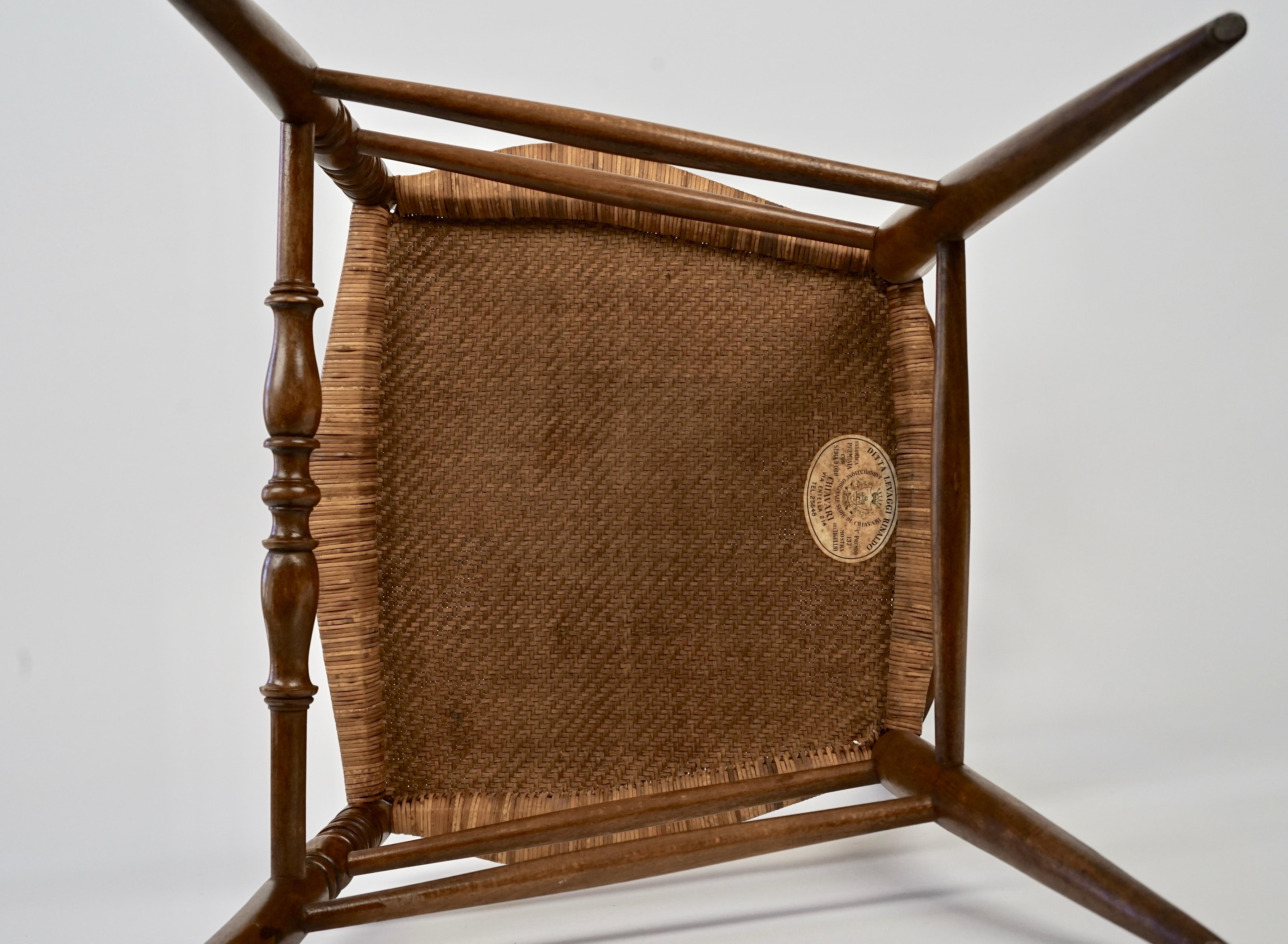 Chiavari-Stuhl aus der Mitte des Jahrhunderts, Modell Parisienne, mit Sitz aus Schilfrohr im Angebot 4