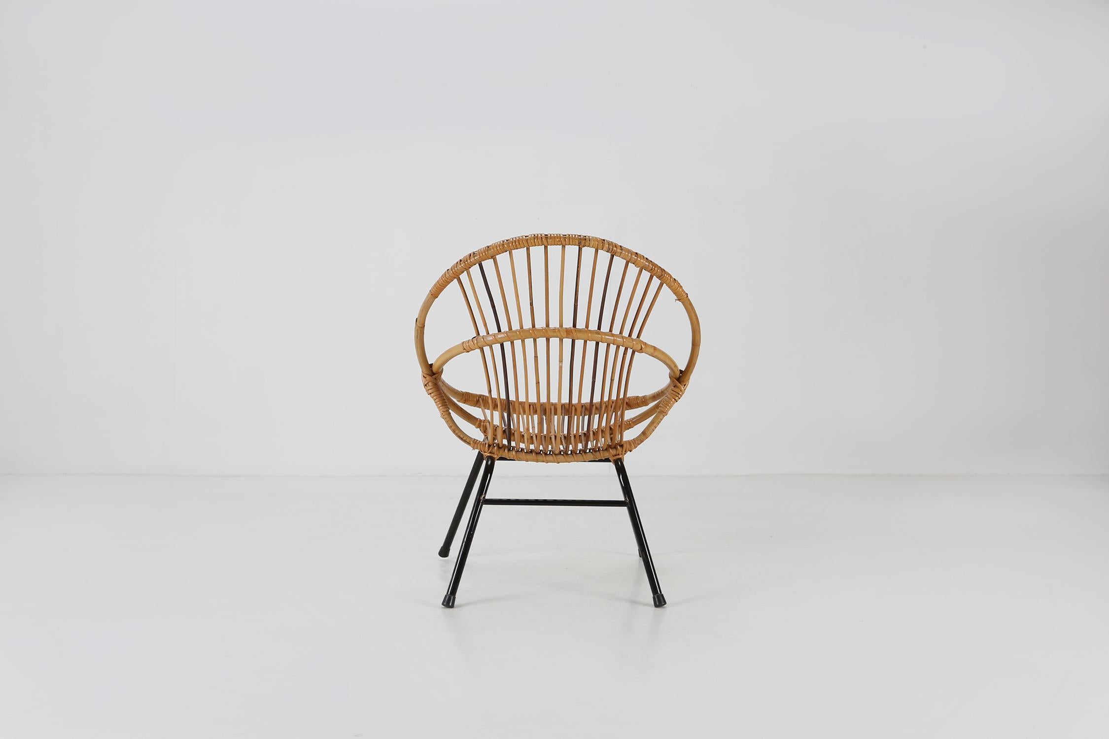 Mid-Century Children's Chair in Rattan In Good Condition For Sale In Meulebeke, BE