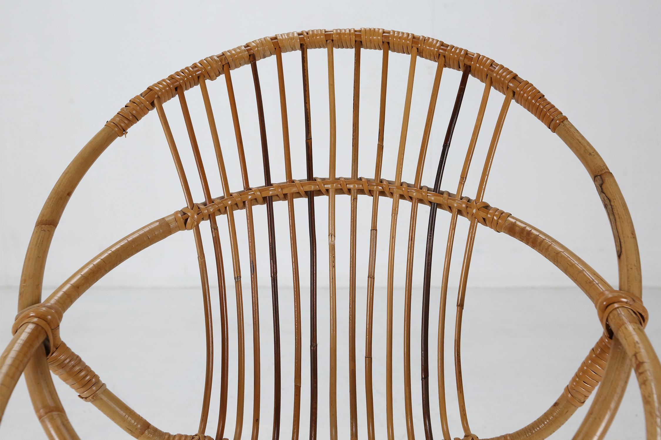 Mid-Century Children's Chair in Rattan For Sale 1