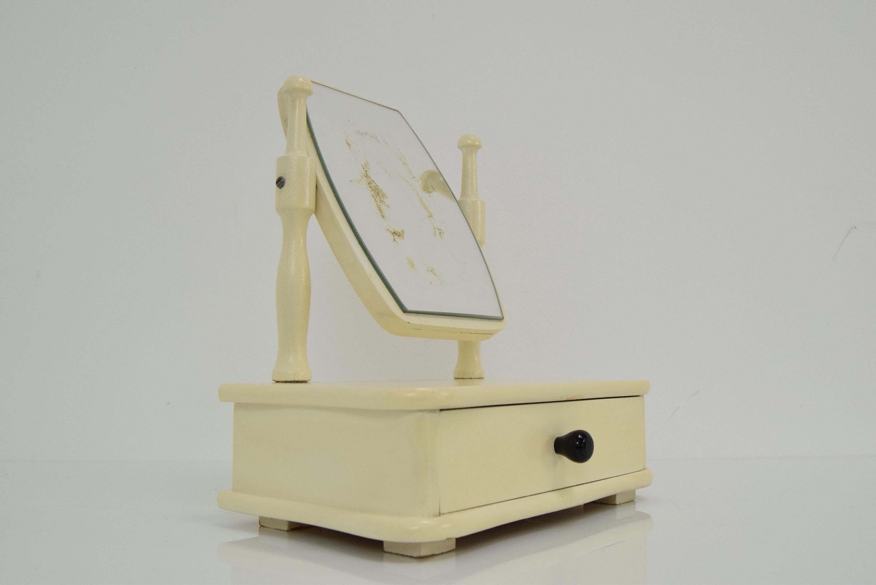 Meuble de toilette pour enfants du milieu du siècle avec miroir, années 1970 en vente 4