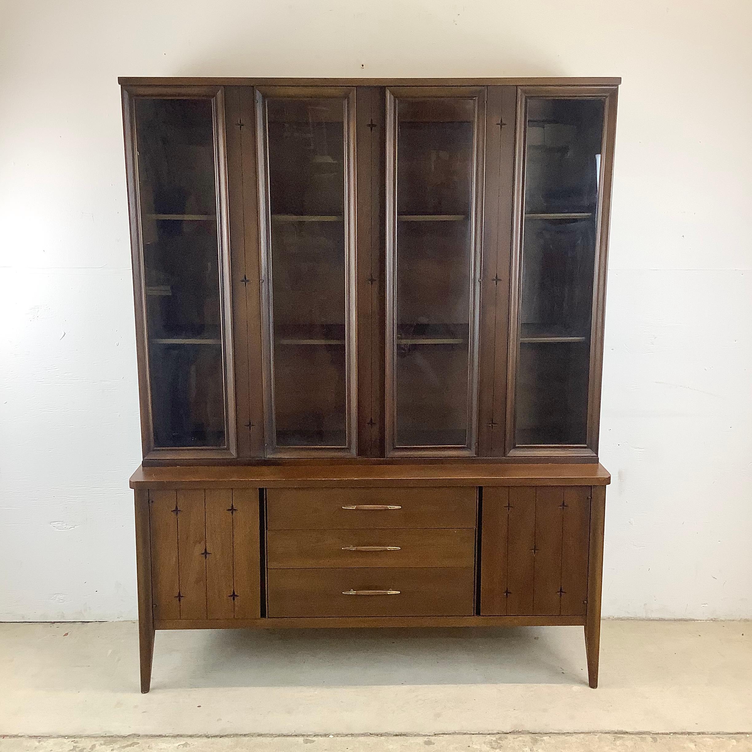 Mid-Century China Cabinet by Broyhill Premiere For Sale 9