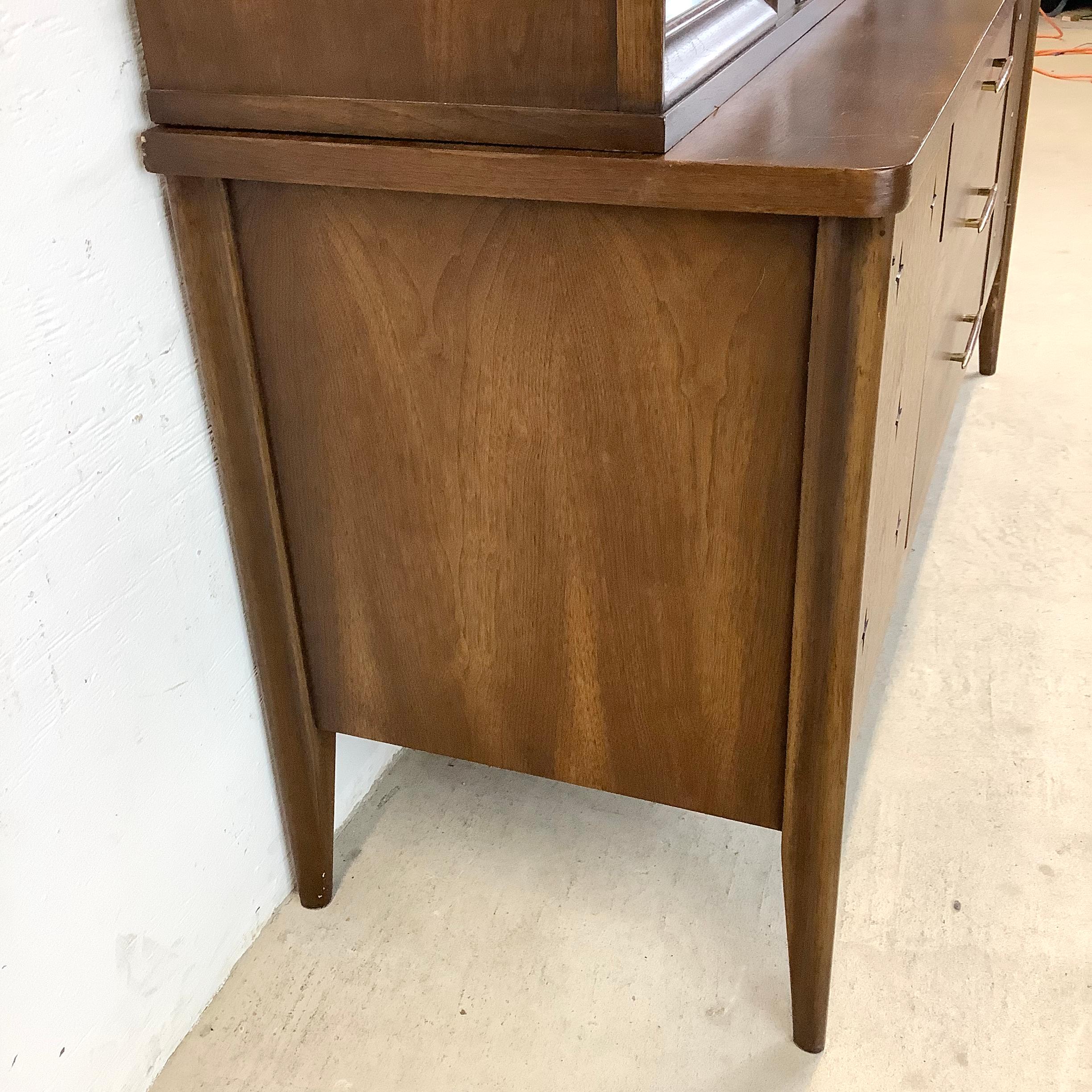 American Mid-Century China Cabinet by Broyhill Premiere For Sale