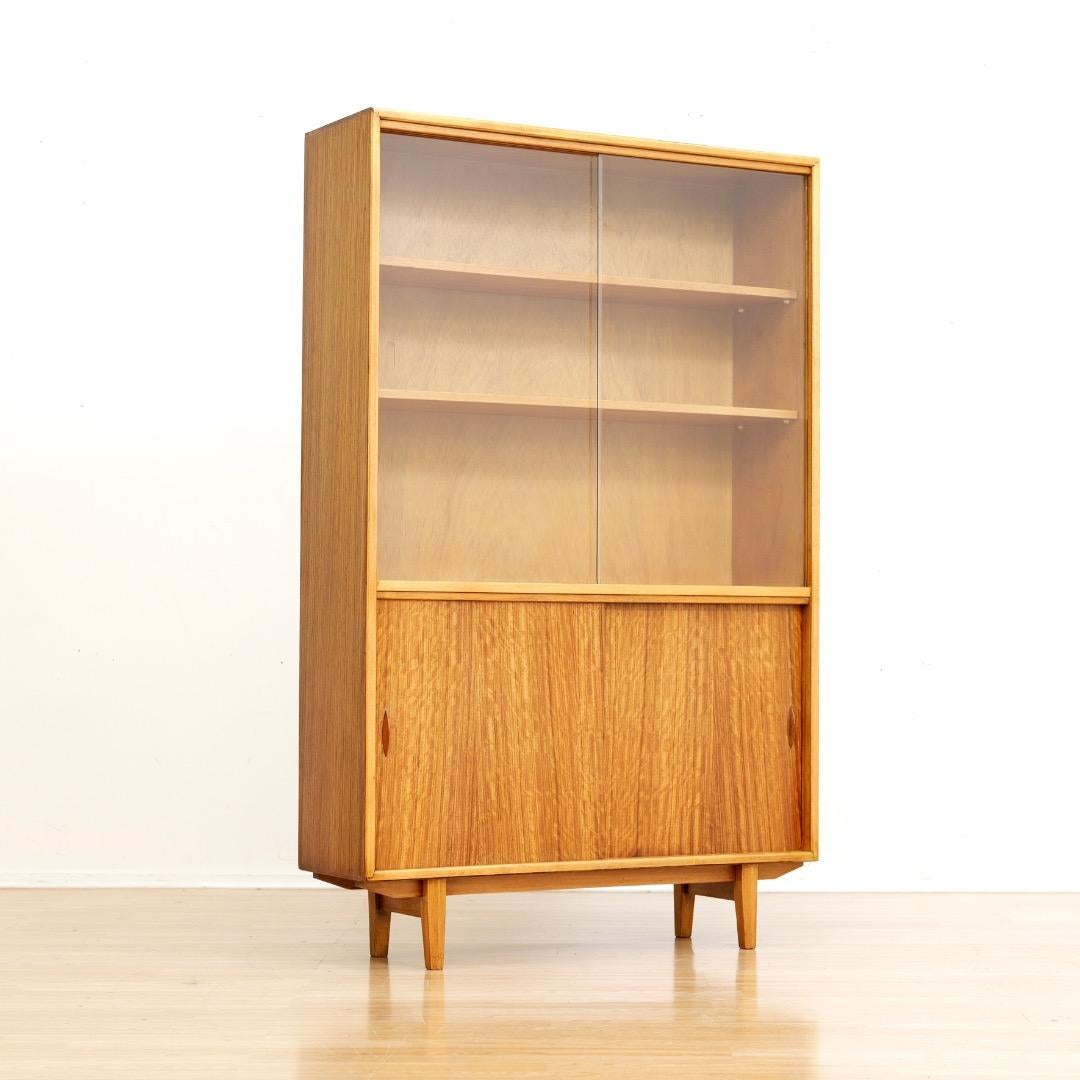 Metà XX secolo Mid Century China Cabinet by Herbert E. Gibbs in vendita