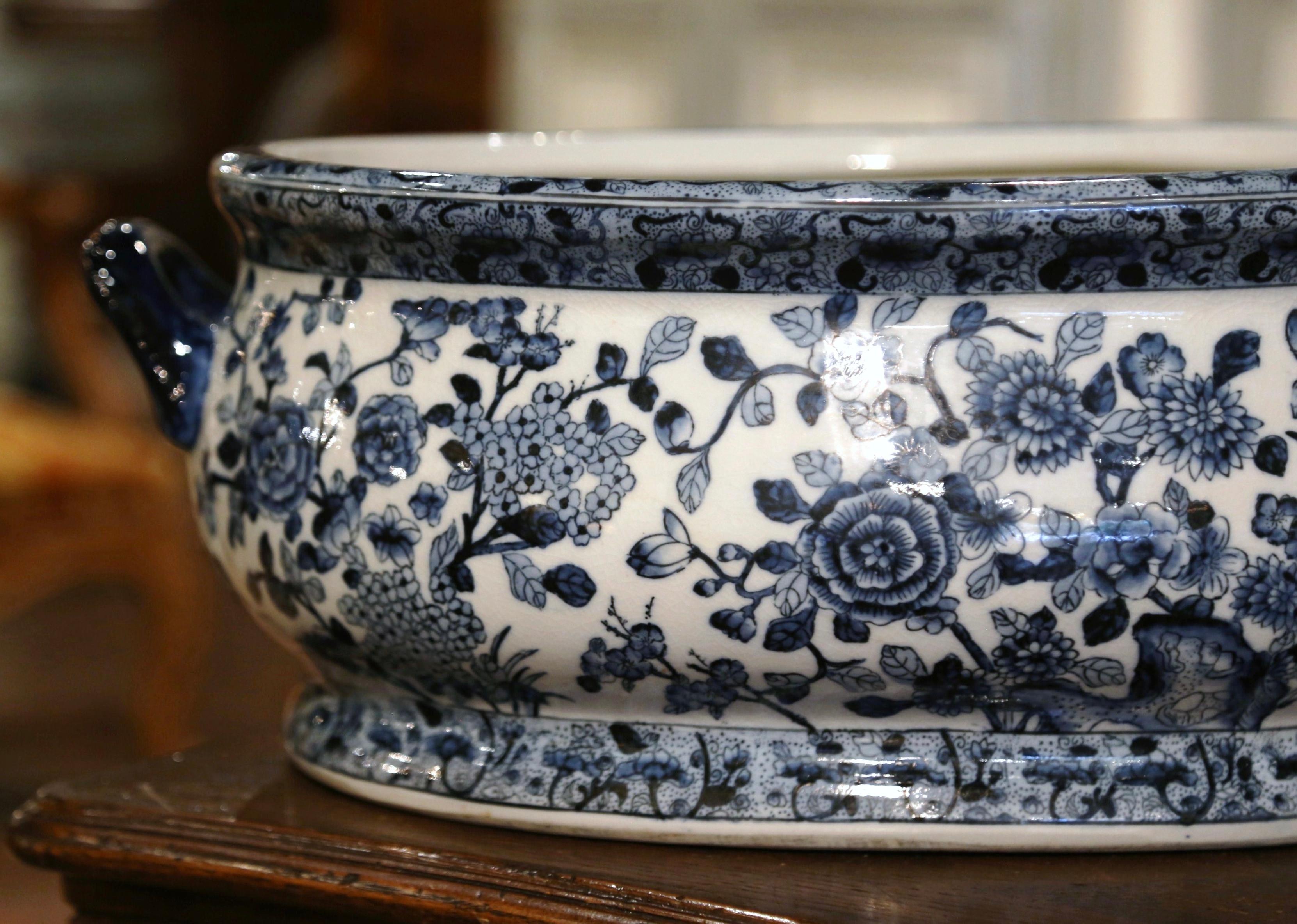 Hand-Painted Mid-Century Chinese Blue and White Painted Porcelain Foot Bath Bowl For Sale