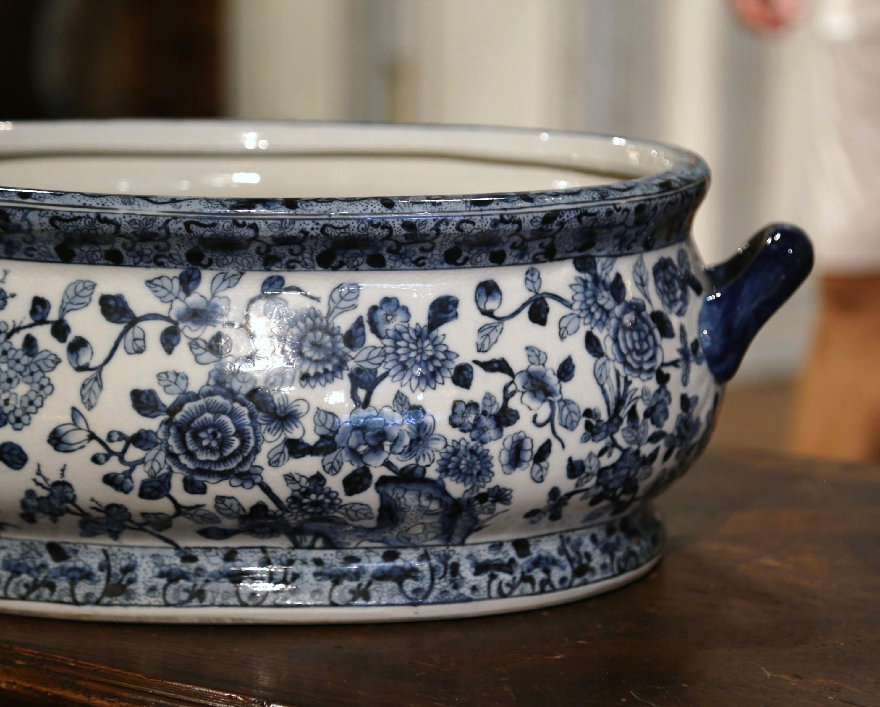 Mid-Century Chinese Blue and White Painted Porcelain Foot Bath Bowl In Excellent Condition For Sale In Dallas, TX
