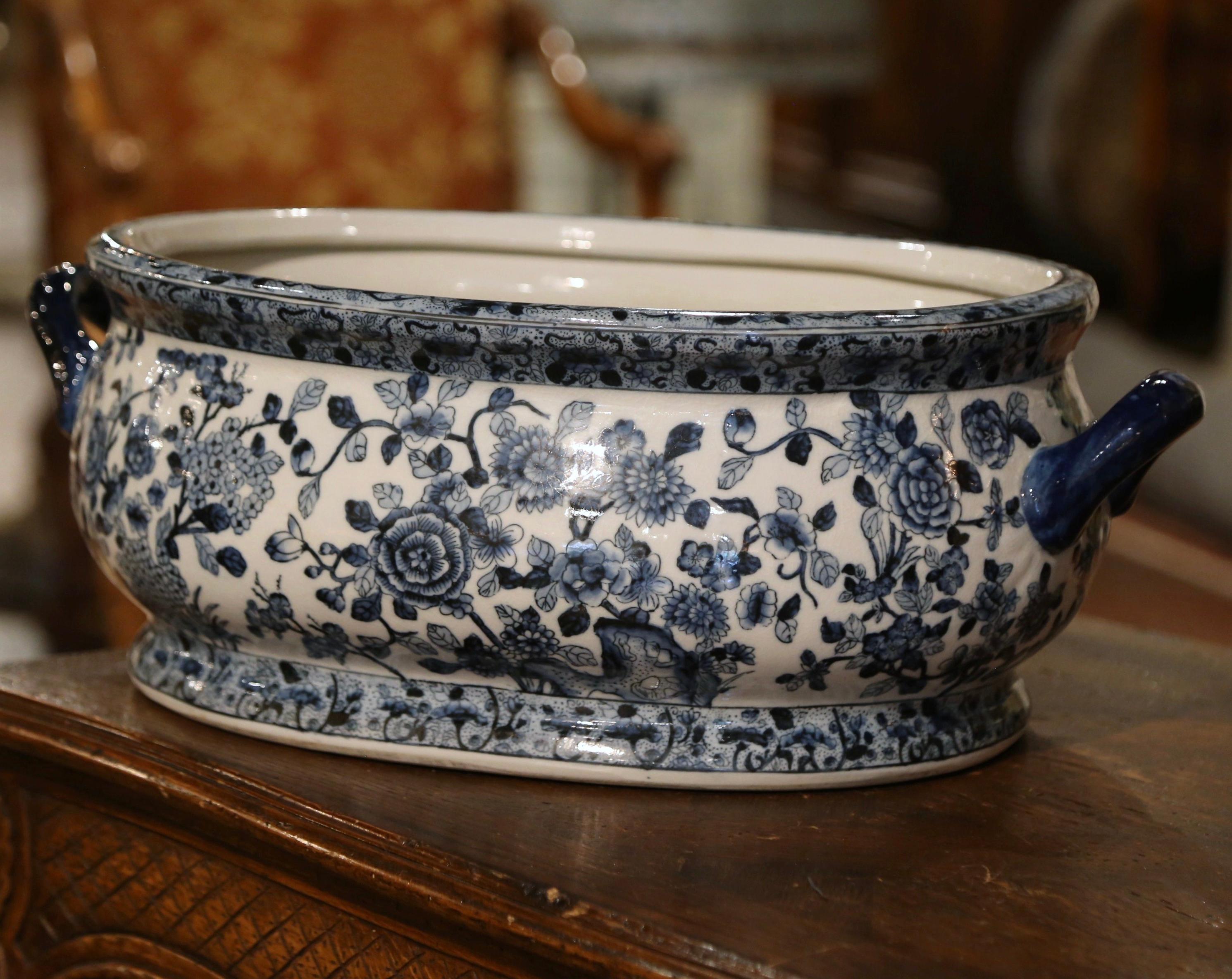 Mid-Century Chinese Blue and White Painted Porcelain Foot Bath Bowl For Sale 1
