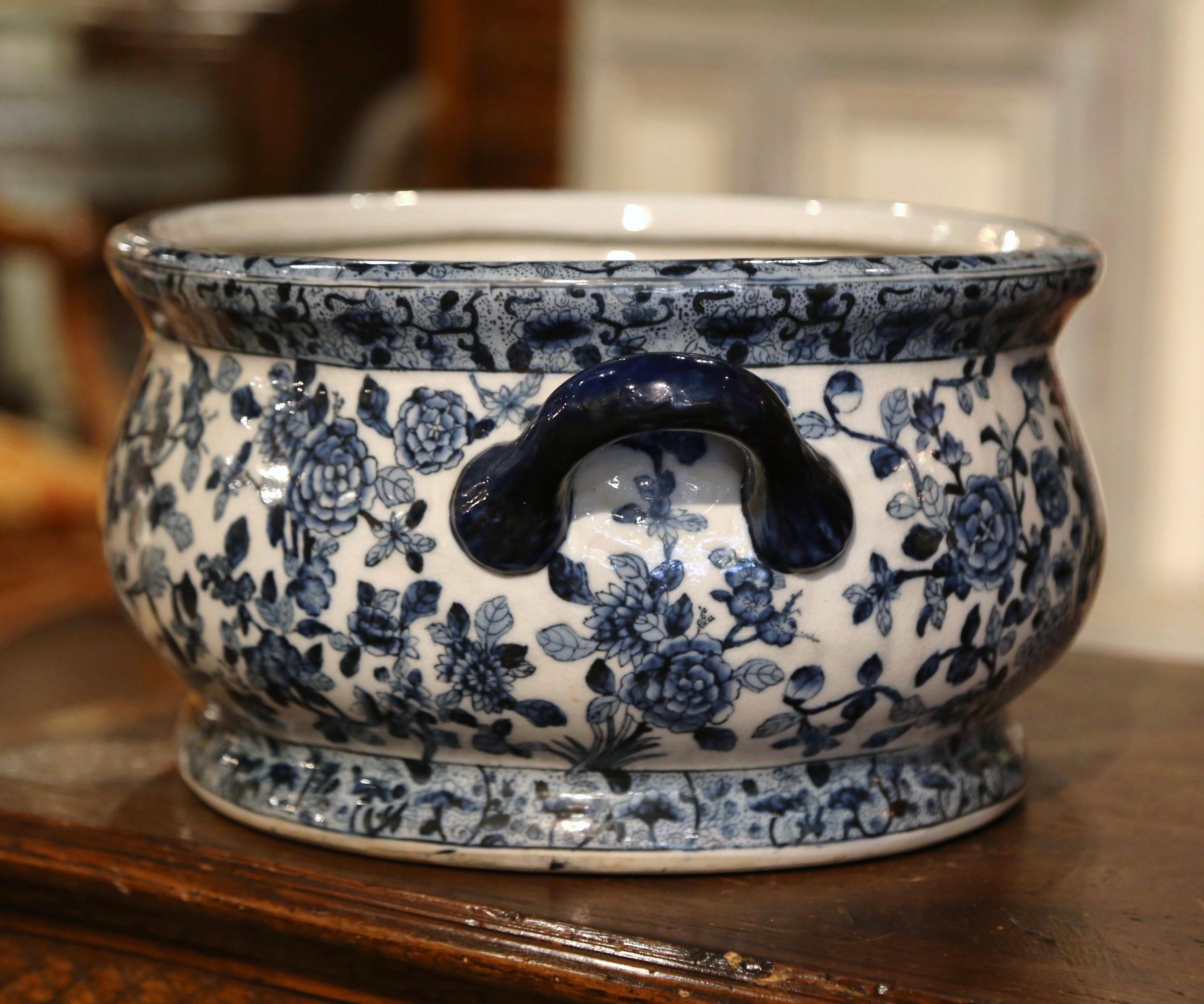 Mid-Century Chinese Blue and White Painted Porcelain Foot Bath Bowl For Sale 2