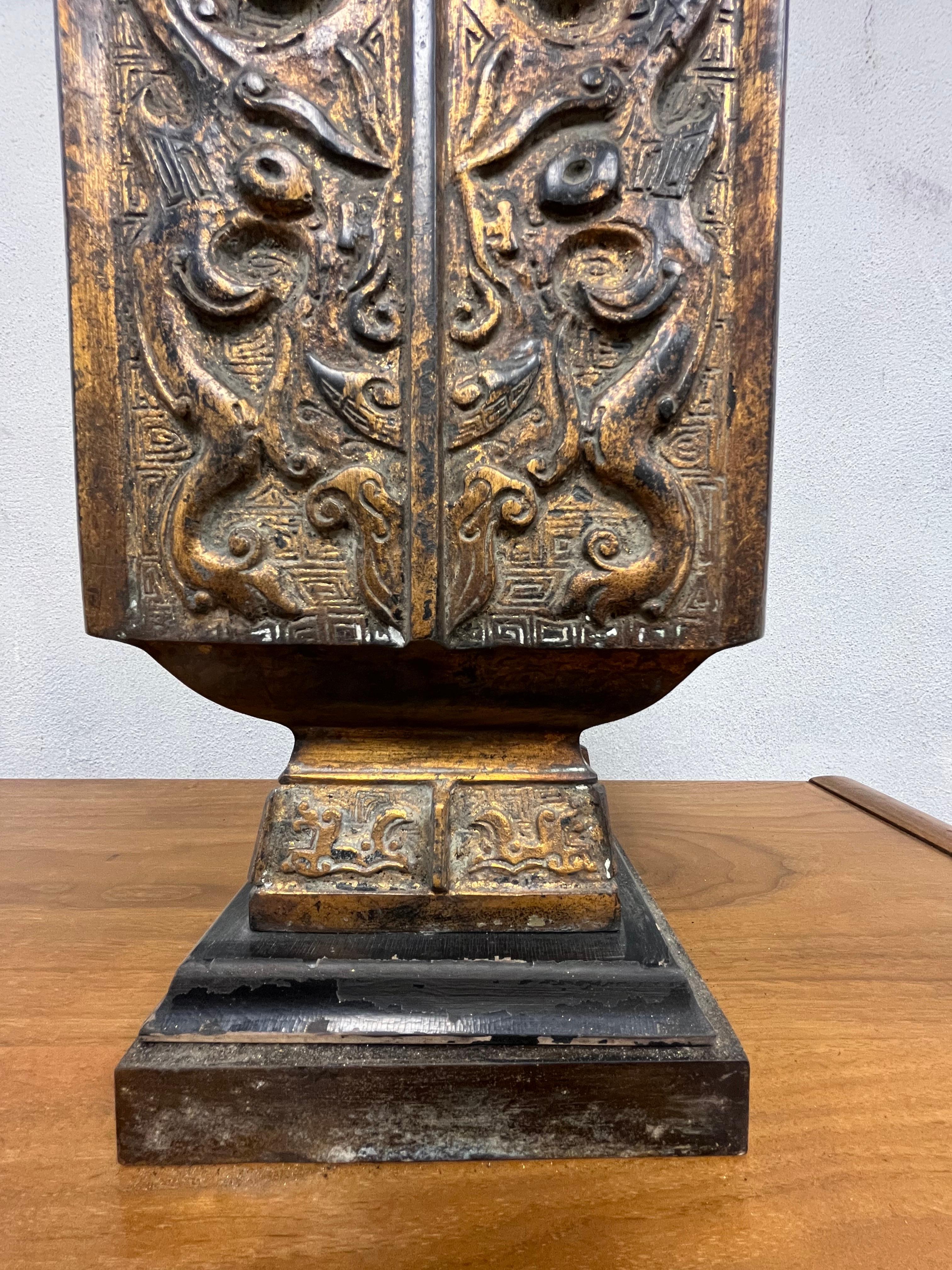 Lámpara de Bronce Chinoiserie de Mediados de Siglo Estilo James Mont Moderno de mediados de siglo en venta