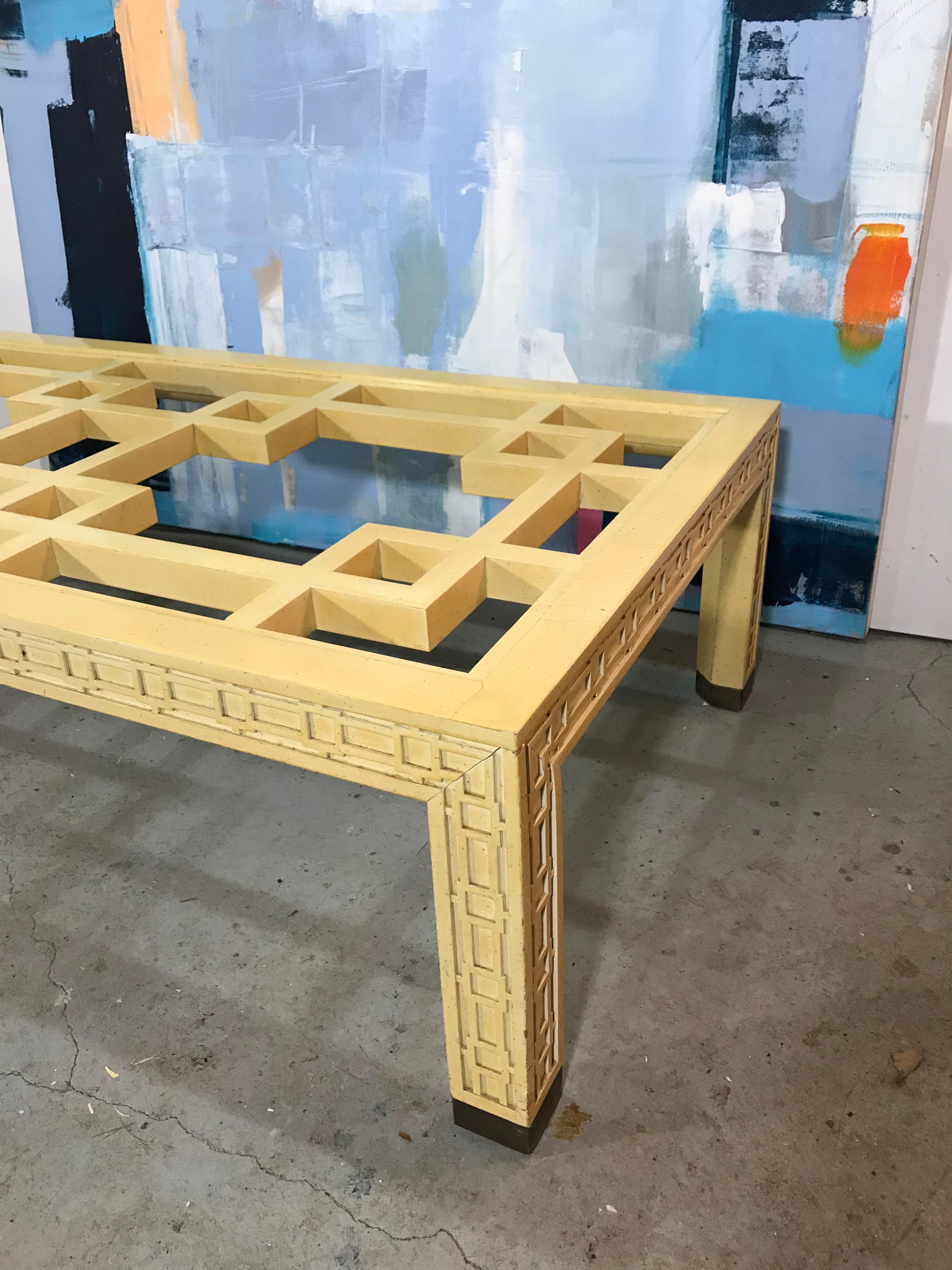 American Mid Century Chinese Chippendale Yellow Fretwork Coffee Cocktail Table, 1970s