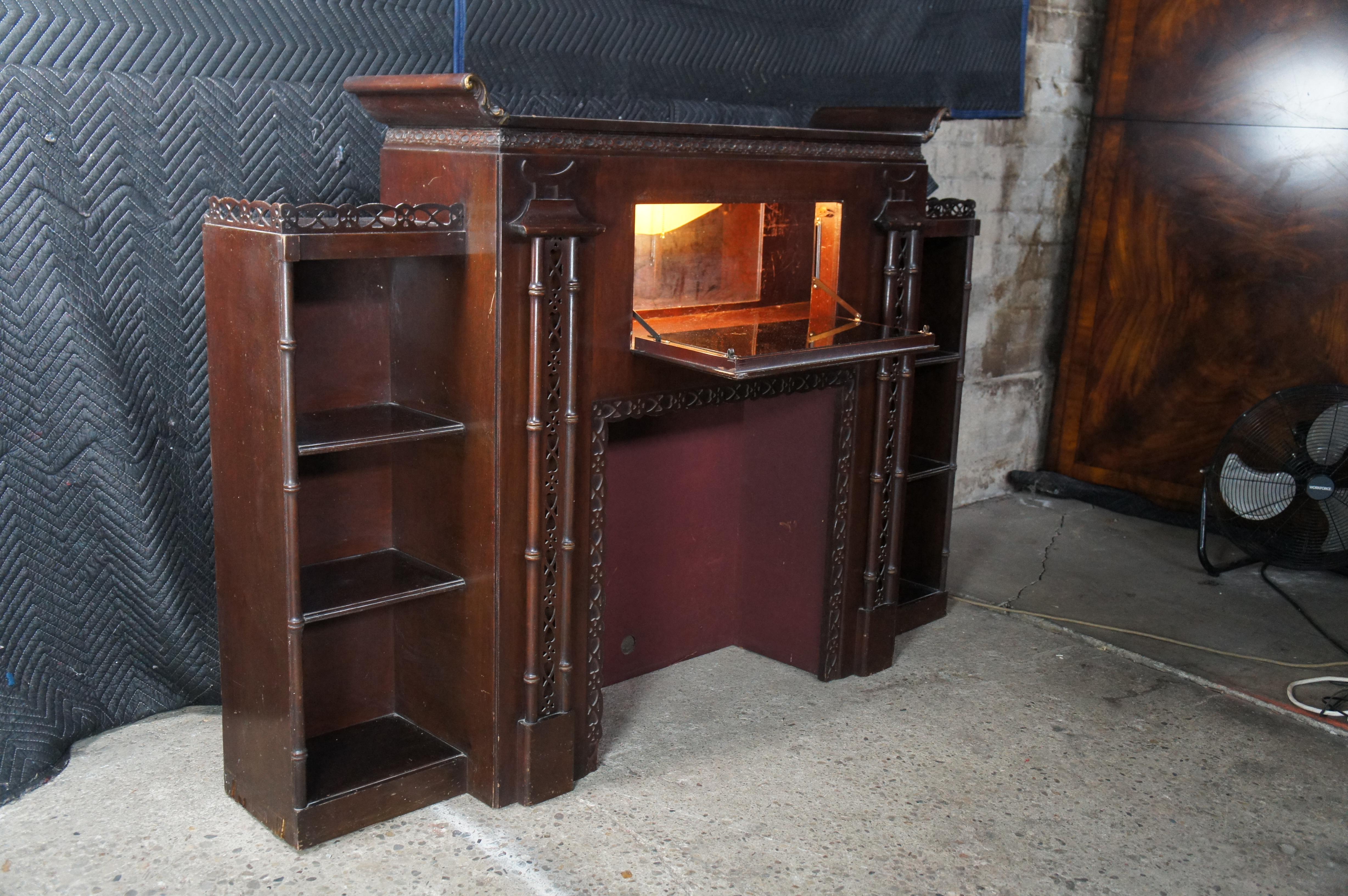 Mid Century Chinese Chippendale Mahagoni Kamin Mantel Bücherregal Sekretär 70