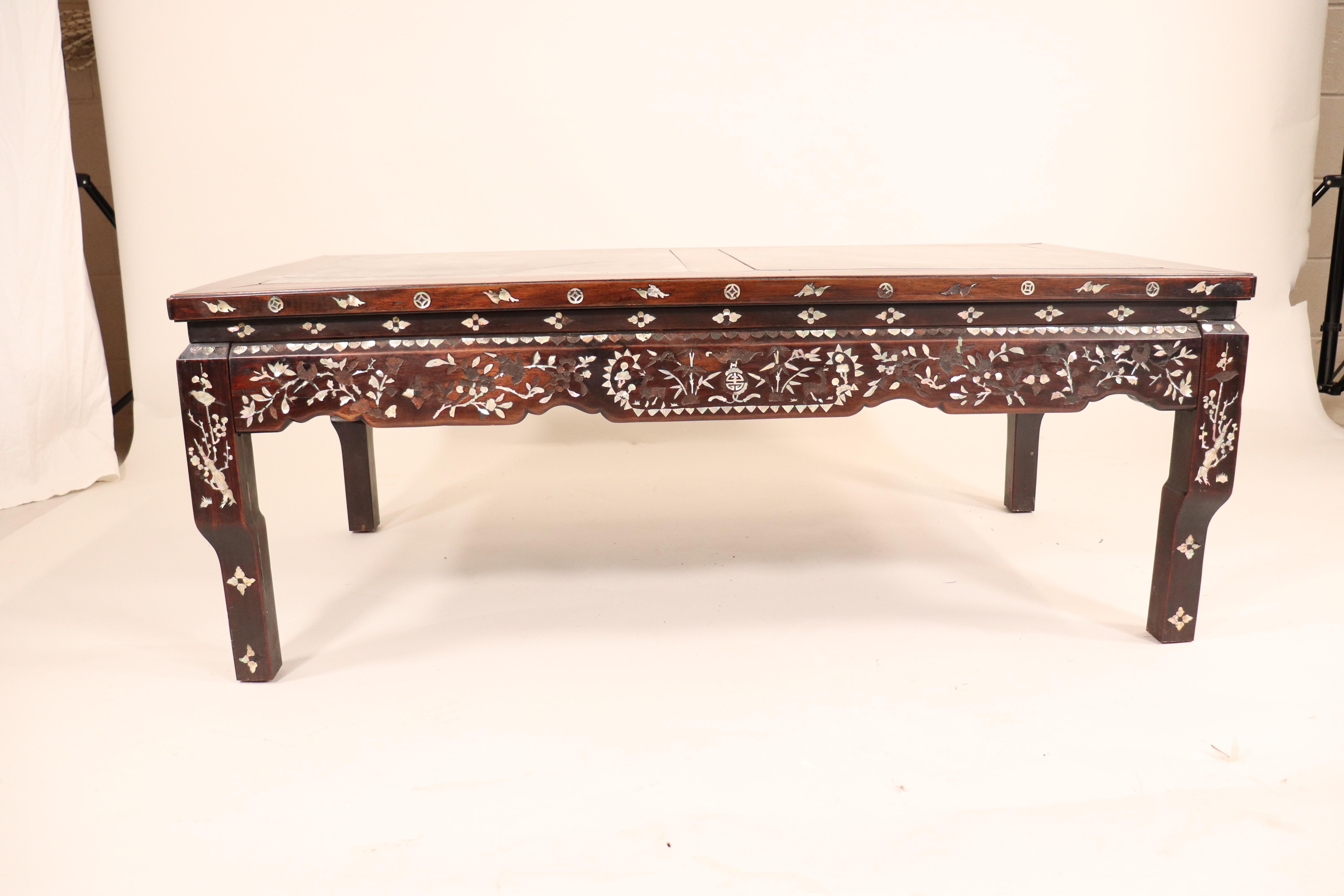 Mid-Century Chinese Coffee Table with Mother of Pearl Inlay  For Sale 9