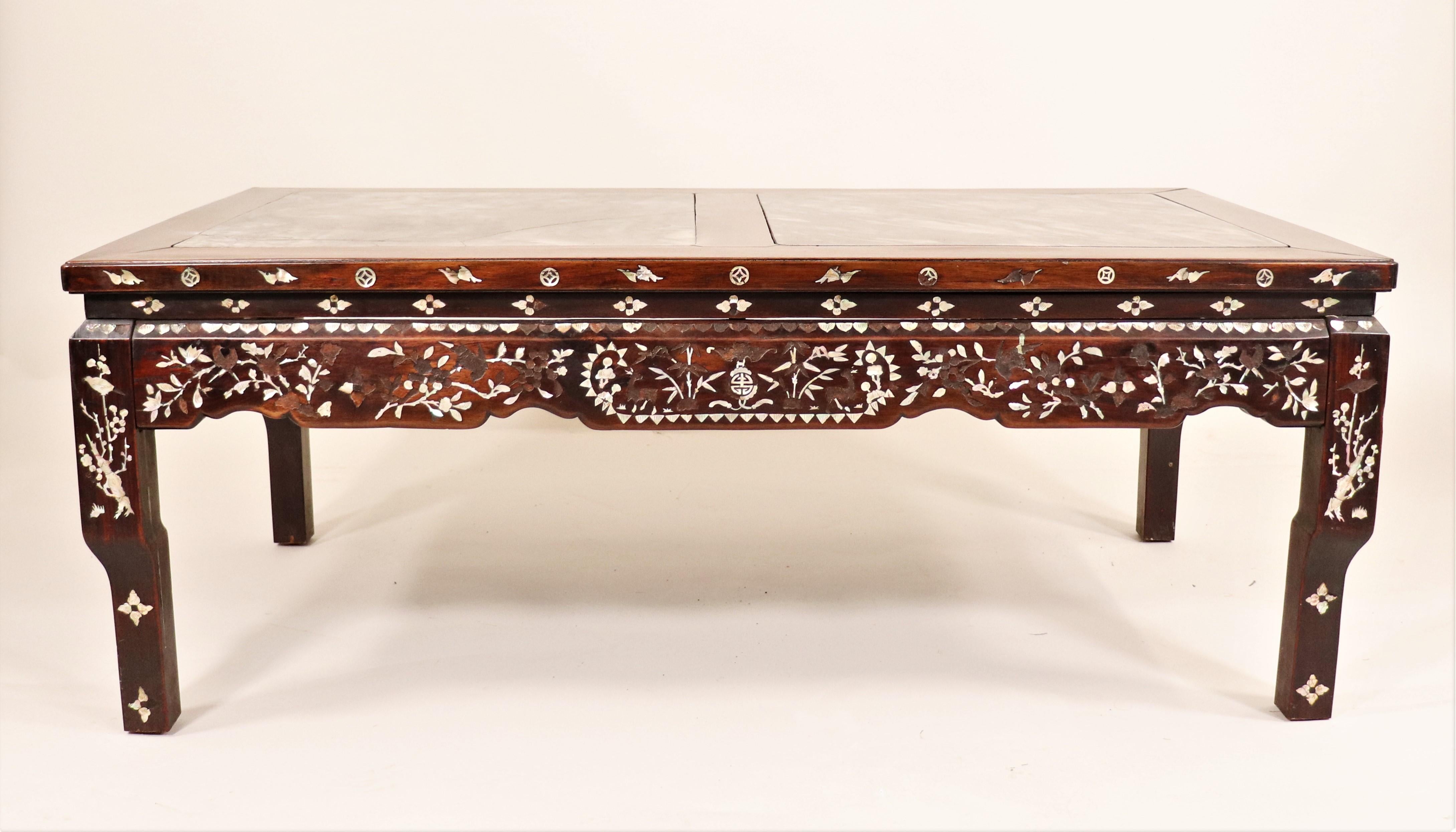 Mid-Century Chinese Coffee Table with Mother of Pearl Inlay  In Good Condition For Sale In Chicago, IL