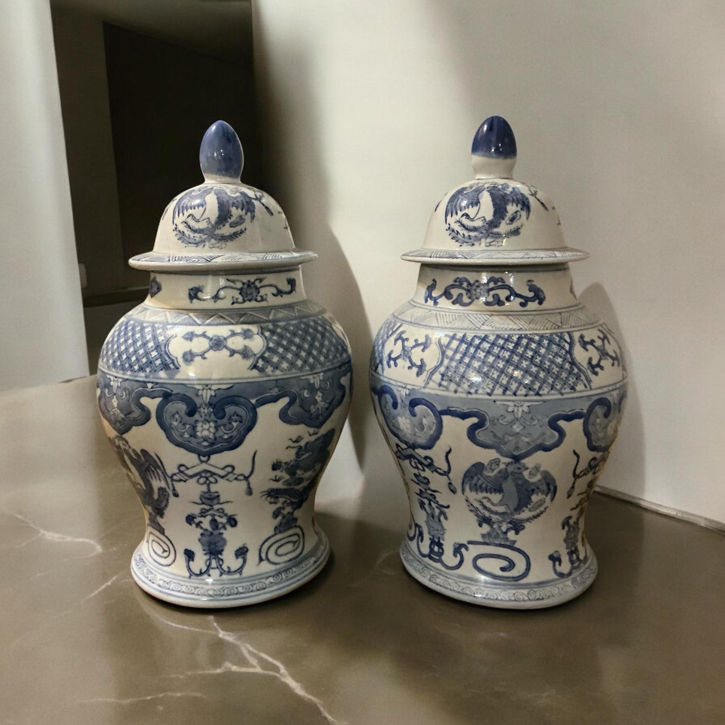 20th Century Mid-Century Chinese Export Blue And White Ceramic Pottery Ginger Jars - Pair For Sale