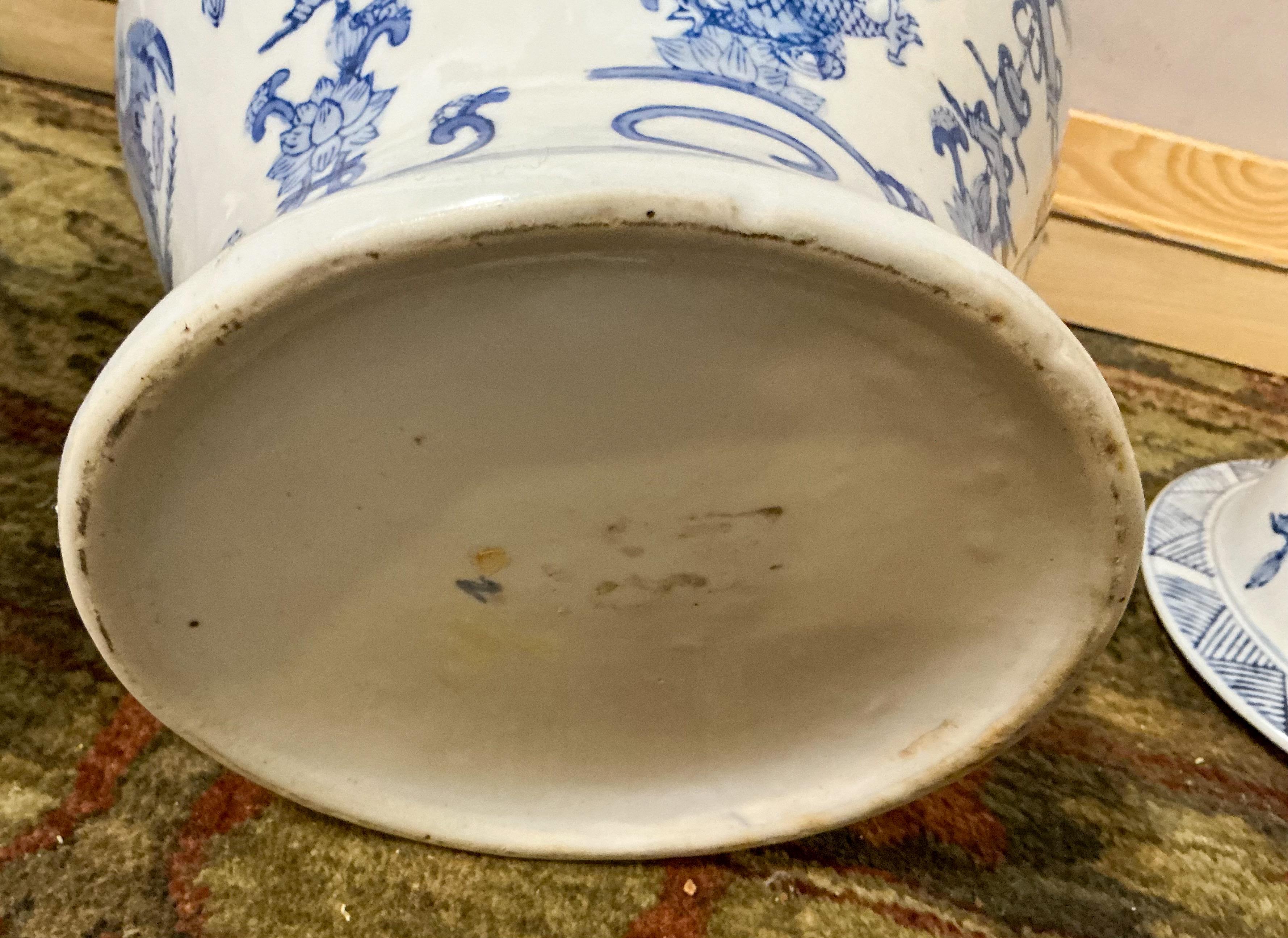 Mid-Century Chinese Export Blue And White Ceramic Pottery Ginger Jars - Pair For Sale 2