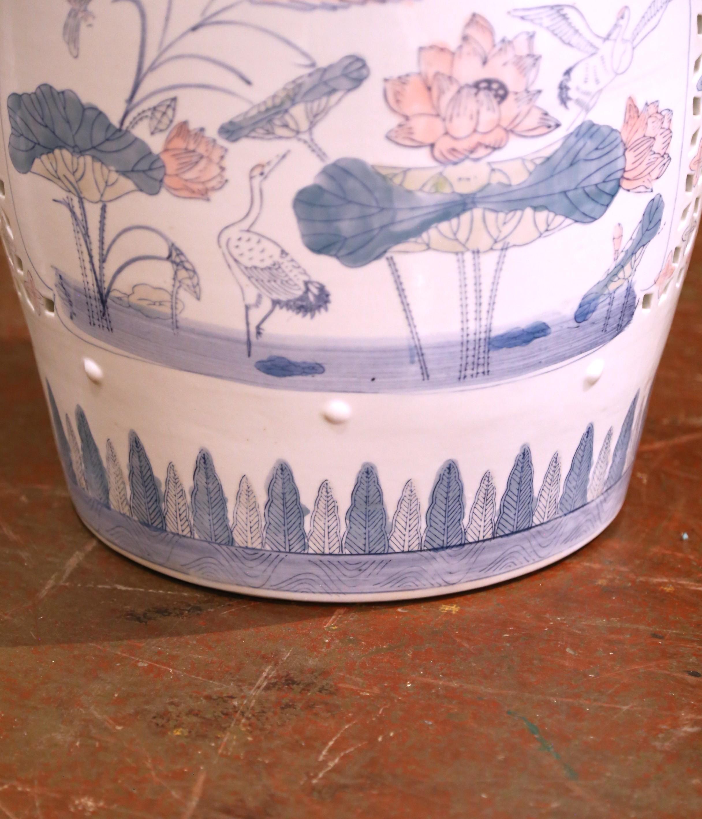 Chinesischer-Export-Porzellan-Gartenhocker mit Lotus- und Vogelmotiven aus der Mitte des Jahrhunderts im Zustand „Hervorragend“ im Angebot in Dallas, TX