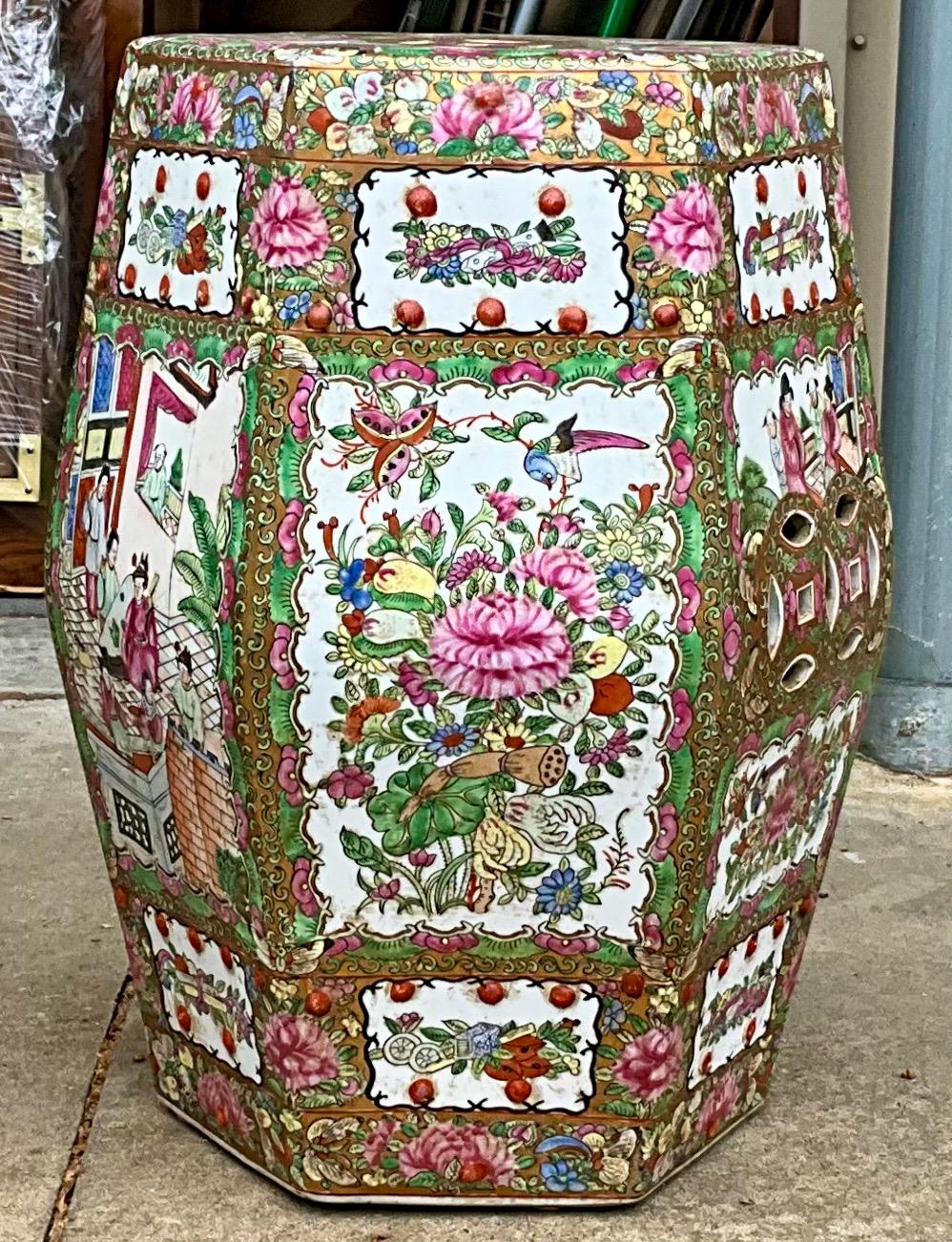 20th Century Mid-Century Chinese Export Style Famille Rose Garden Seat / Side Table  For Sale