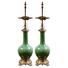 Lampes de table en gourde gaufrée verte de style export chinois du milieu du siècle - Paire