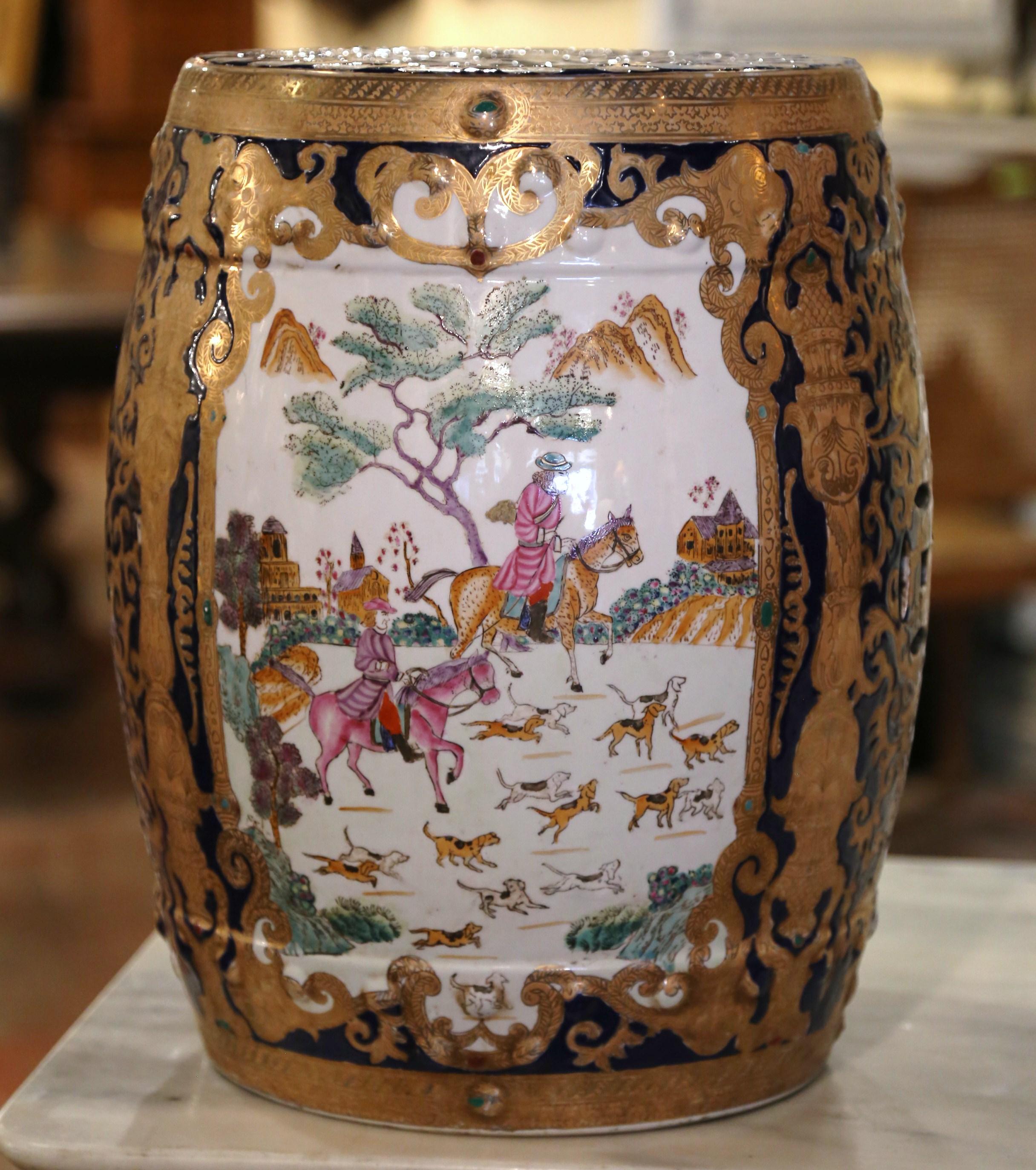 Midcentury Chinese Hand Painted and Gilt Porcelain Garden Stool In Excellent Condition In Dallas, TX