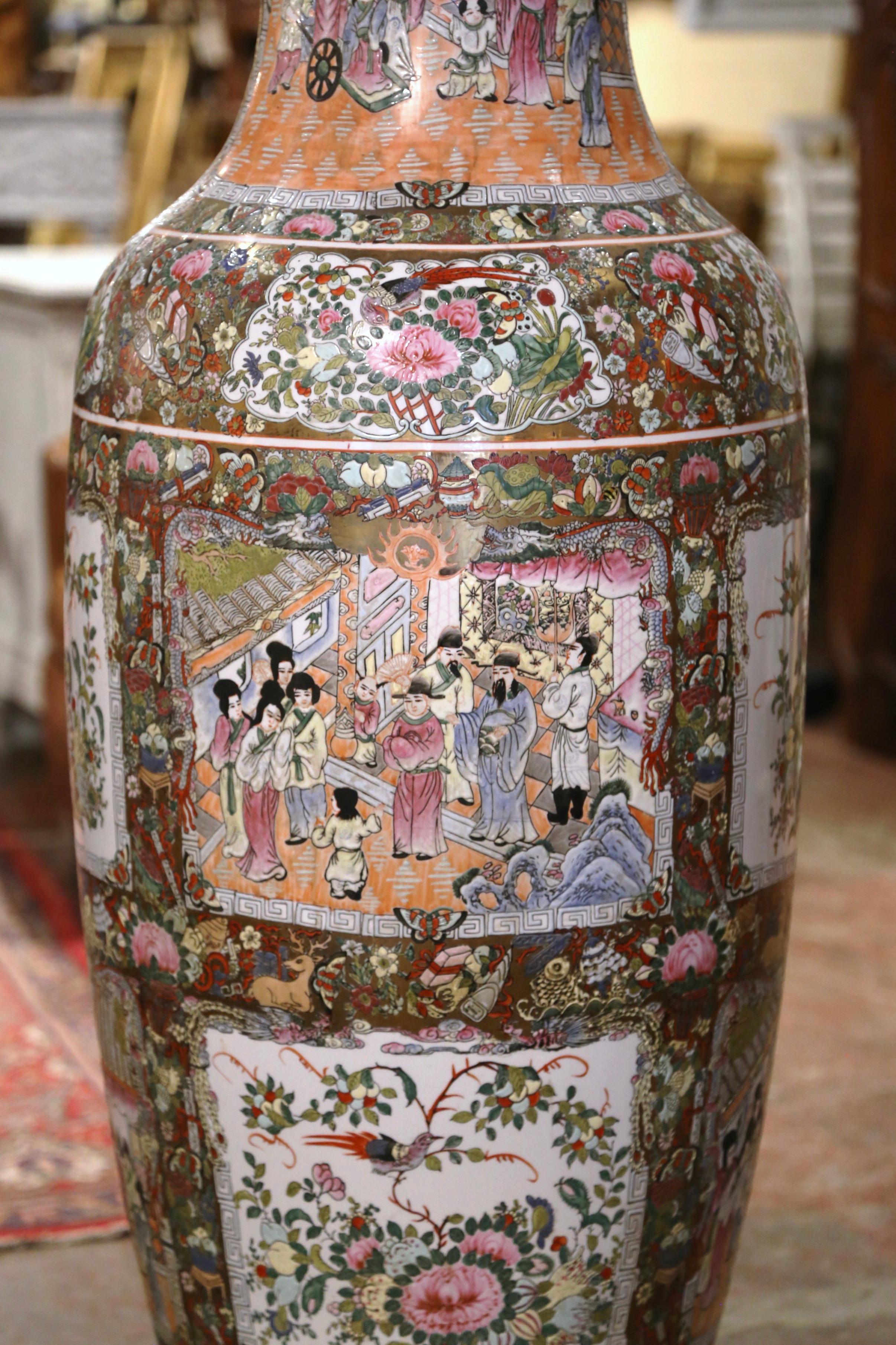 Mid-Century Chinese Hand Painted Famille Rose Medallion Temple Vase For Sale 2