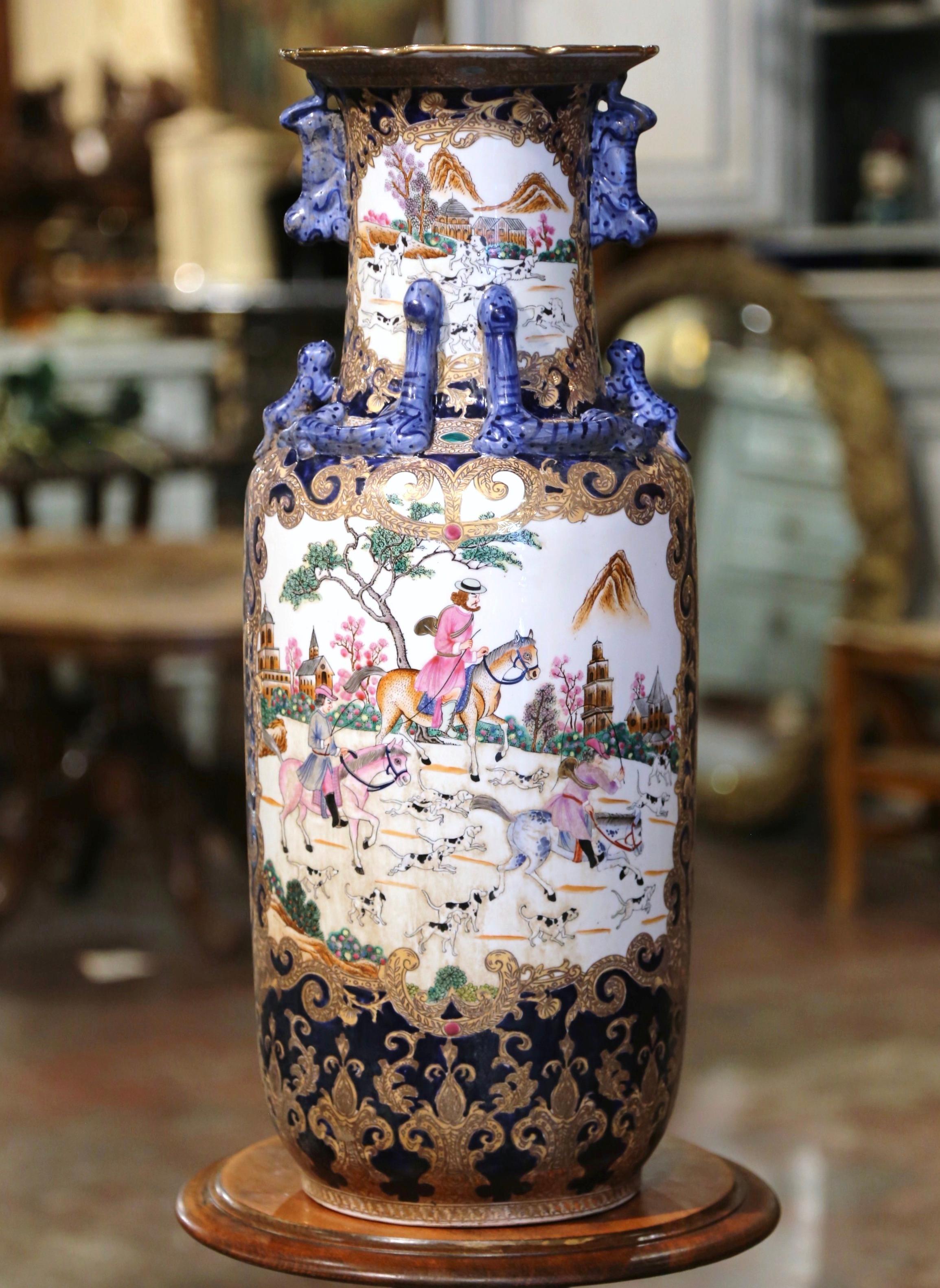 Mid-Century Chinese Hand Painted Glazed Ceramic Vase with Fu Dog Motifs For Sale 1