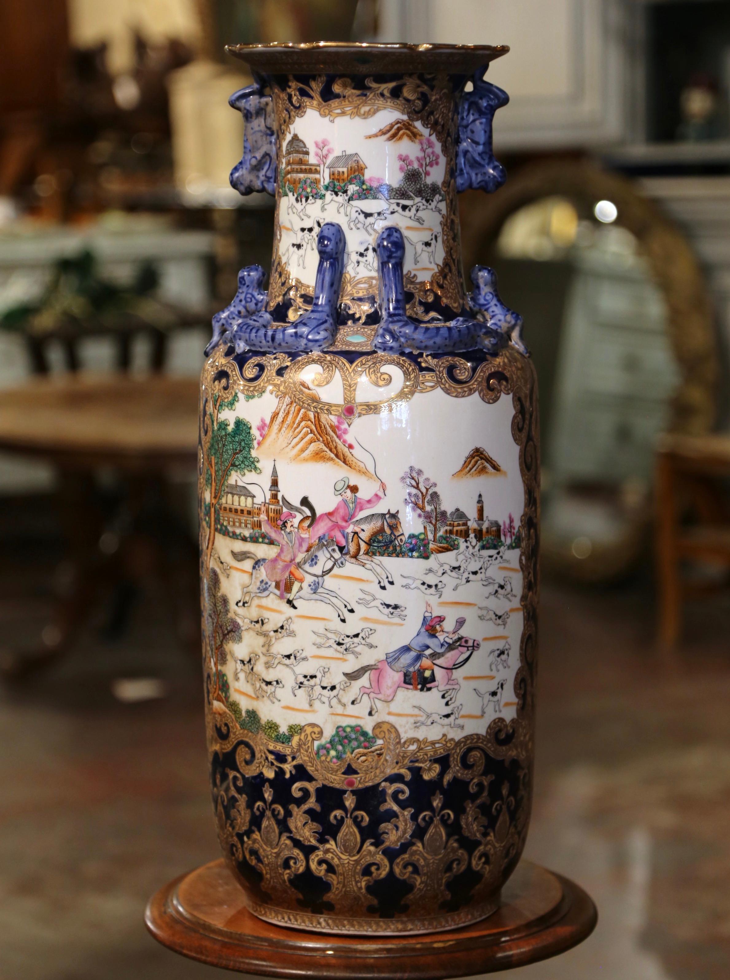 Mid-Century Chinese Hand Painted Glazed Ceramic Vase with Fu Dog Motifs For Sale 2