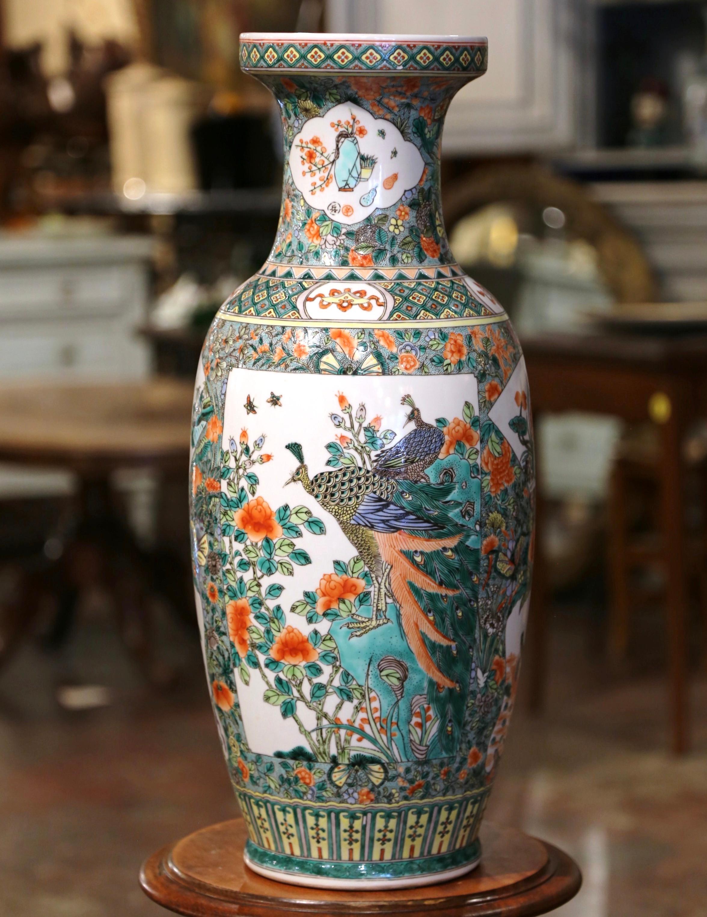 Mid-Century Chinese Hand Painted Porcelain Famille Verte Vase For Sale 1