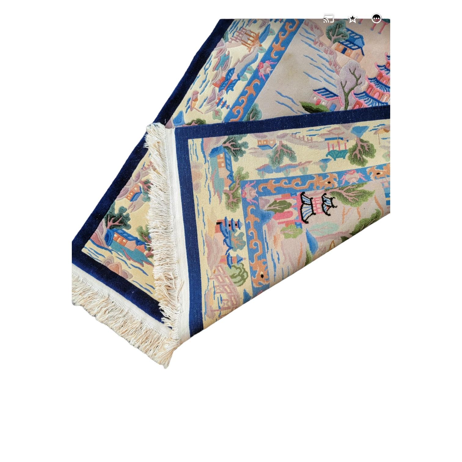 Alfombra pictórica china de pelo alto de mediados de siglo con escenas de pagodas y Chinoiserie Hong Kong en venta