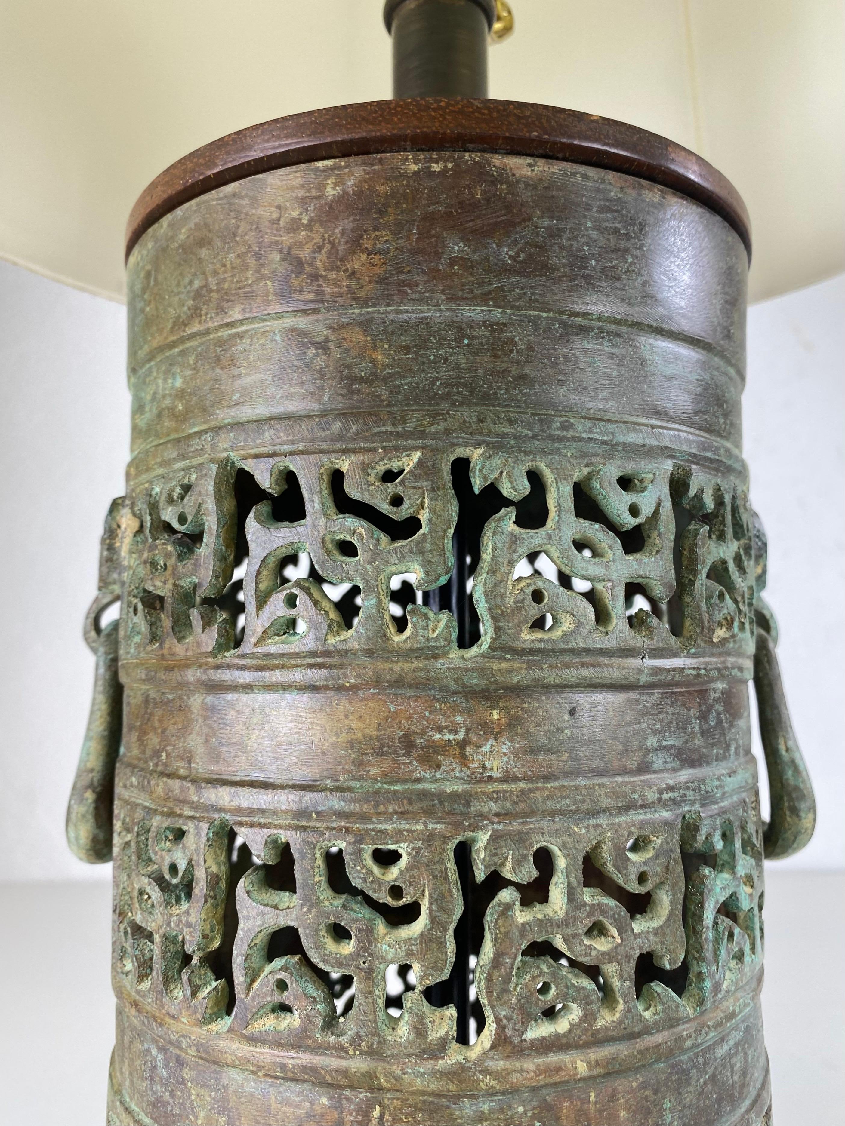 Mid-century Chinese inspired bronze table lamp after James Mont 1
