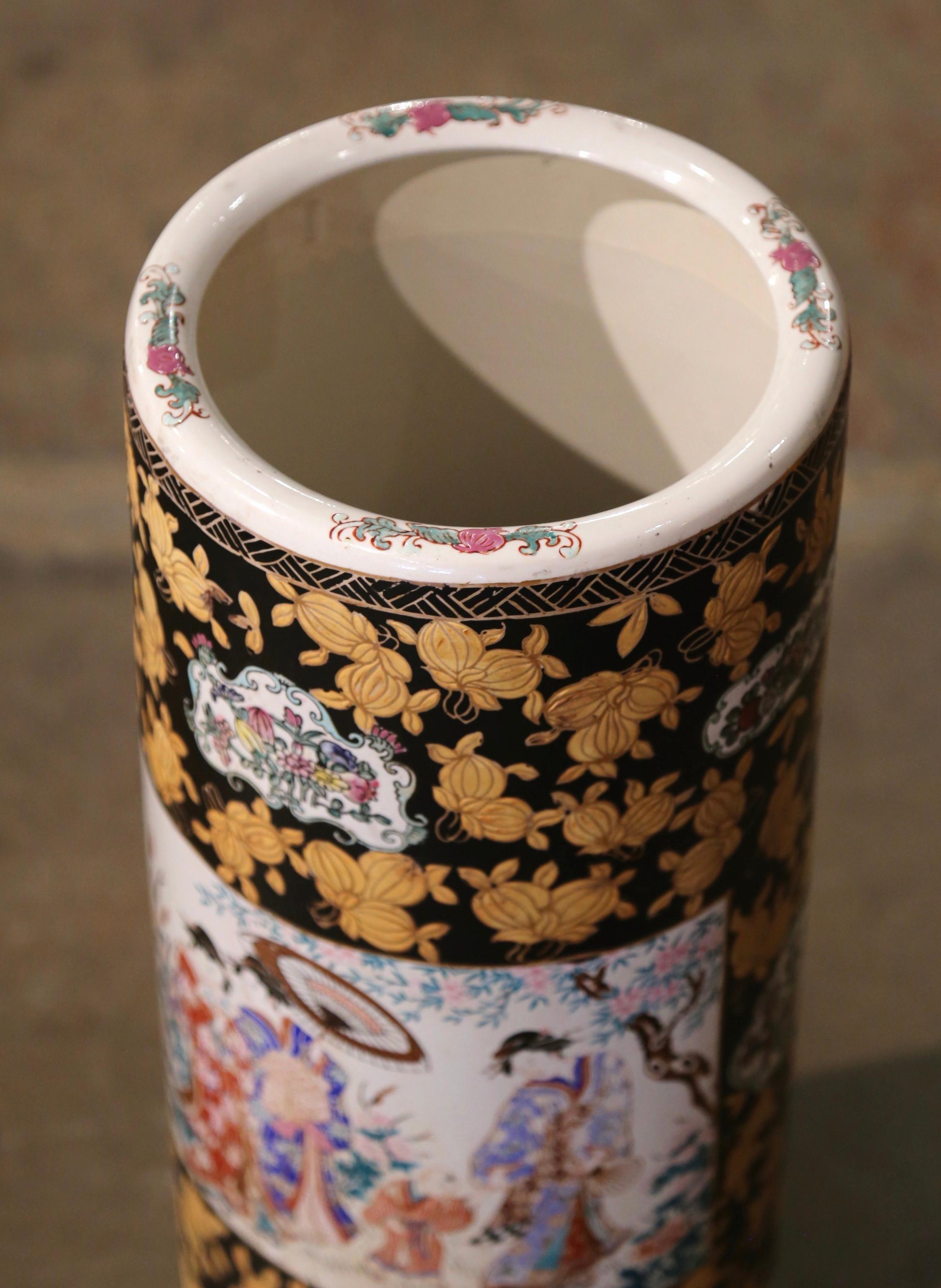 20th Century Mid-Century Chinese Painted & Gilt Famille Rose Porcelain Umbrella Stand For Sale