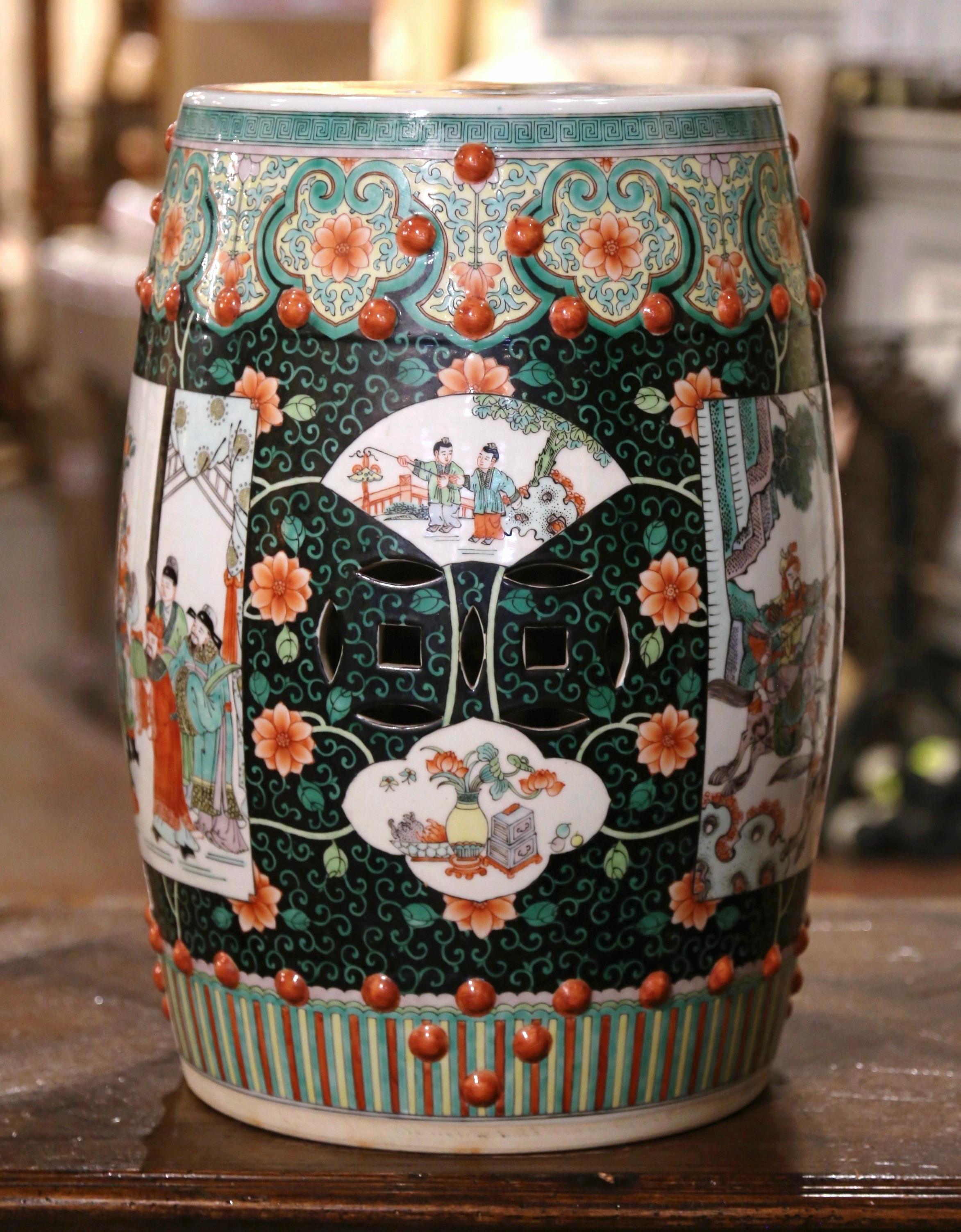 Mid-Century Chinese Porcelain Garden Stool with Figural & Floral Motifs In Excellent Condition For Sale In Dallas, TX