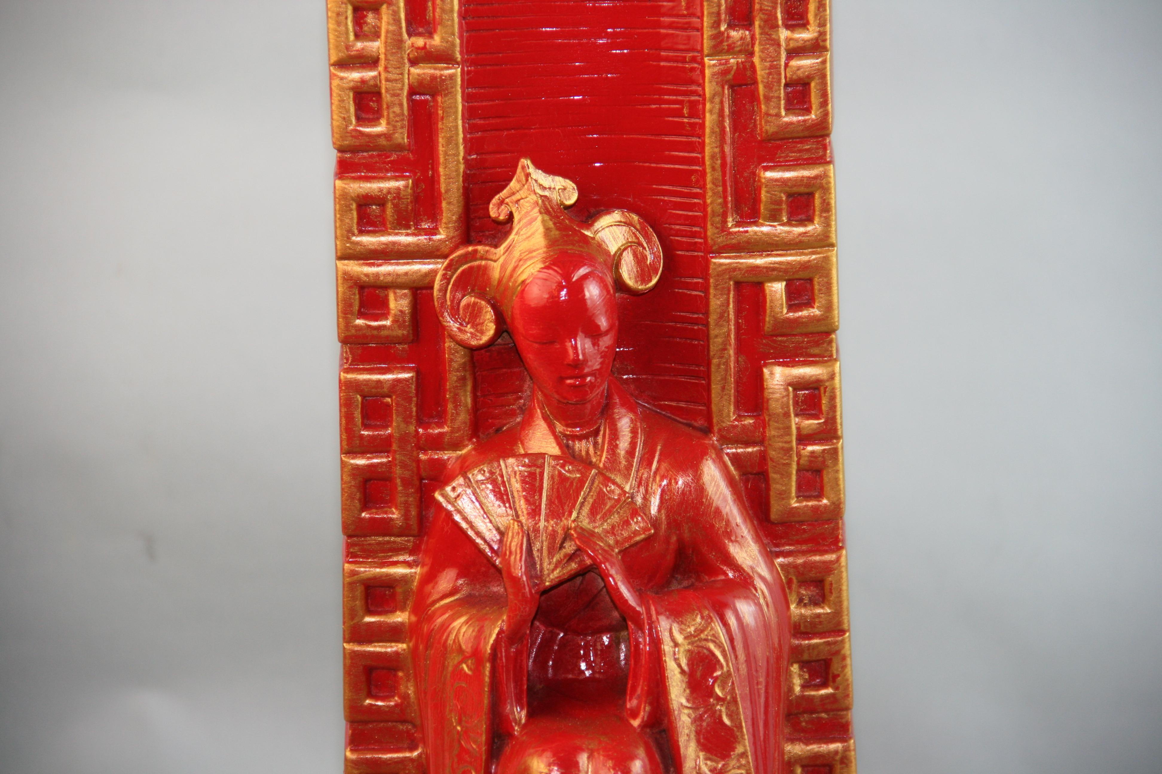 Mid-Century Chinese Red and Gold Figural Table Lamp For Sale 8