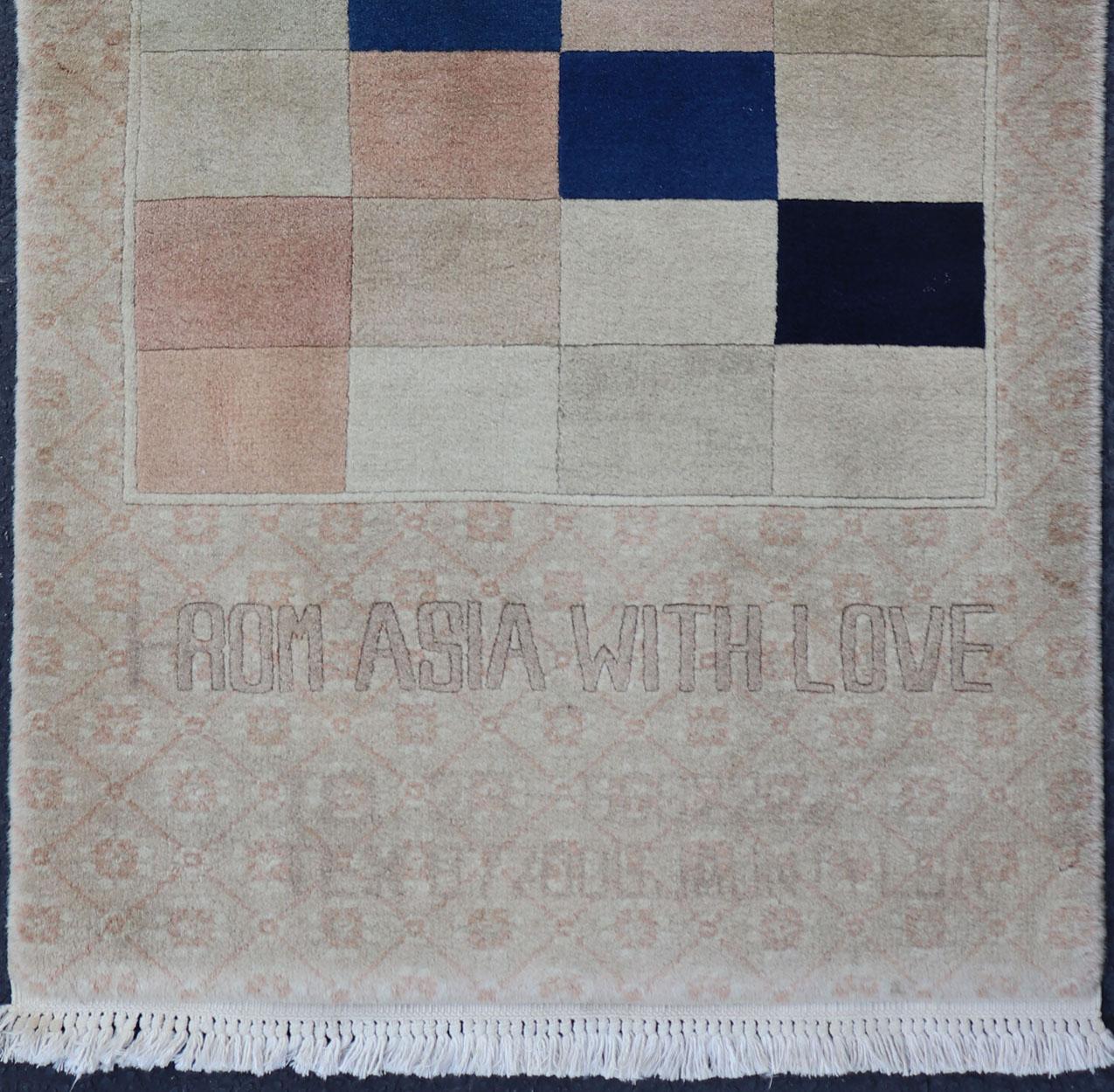 Tappeto cinese di metà secolo con design geometrico e sottili toni pastello 2'0 x 4'0 in vendita 1