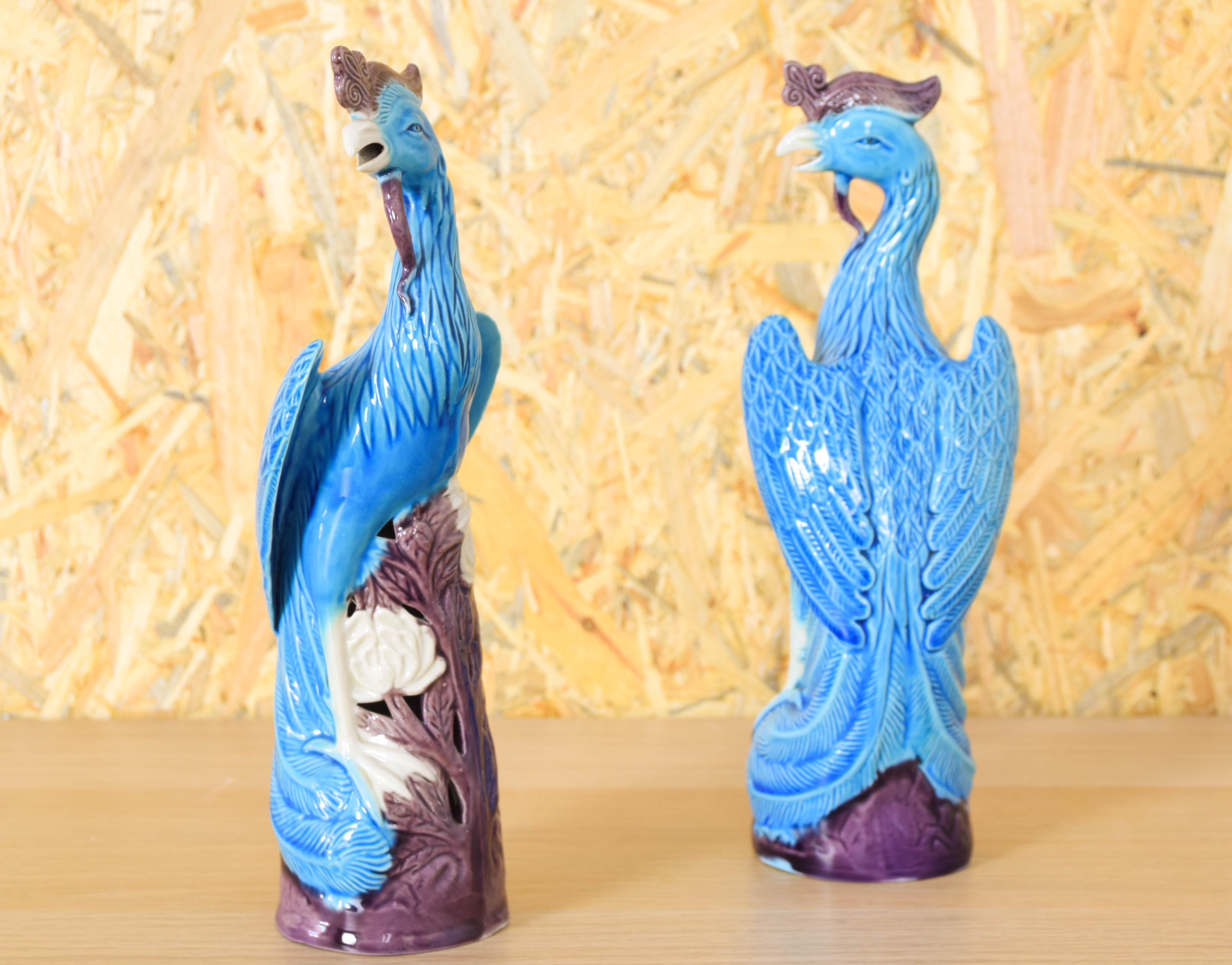 20th Century Mid Century Chinise Pair of Turquoise Foo Porcelain Peacocks 50s For Sale