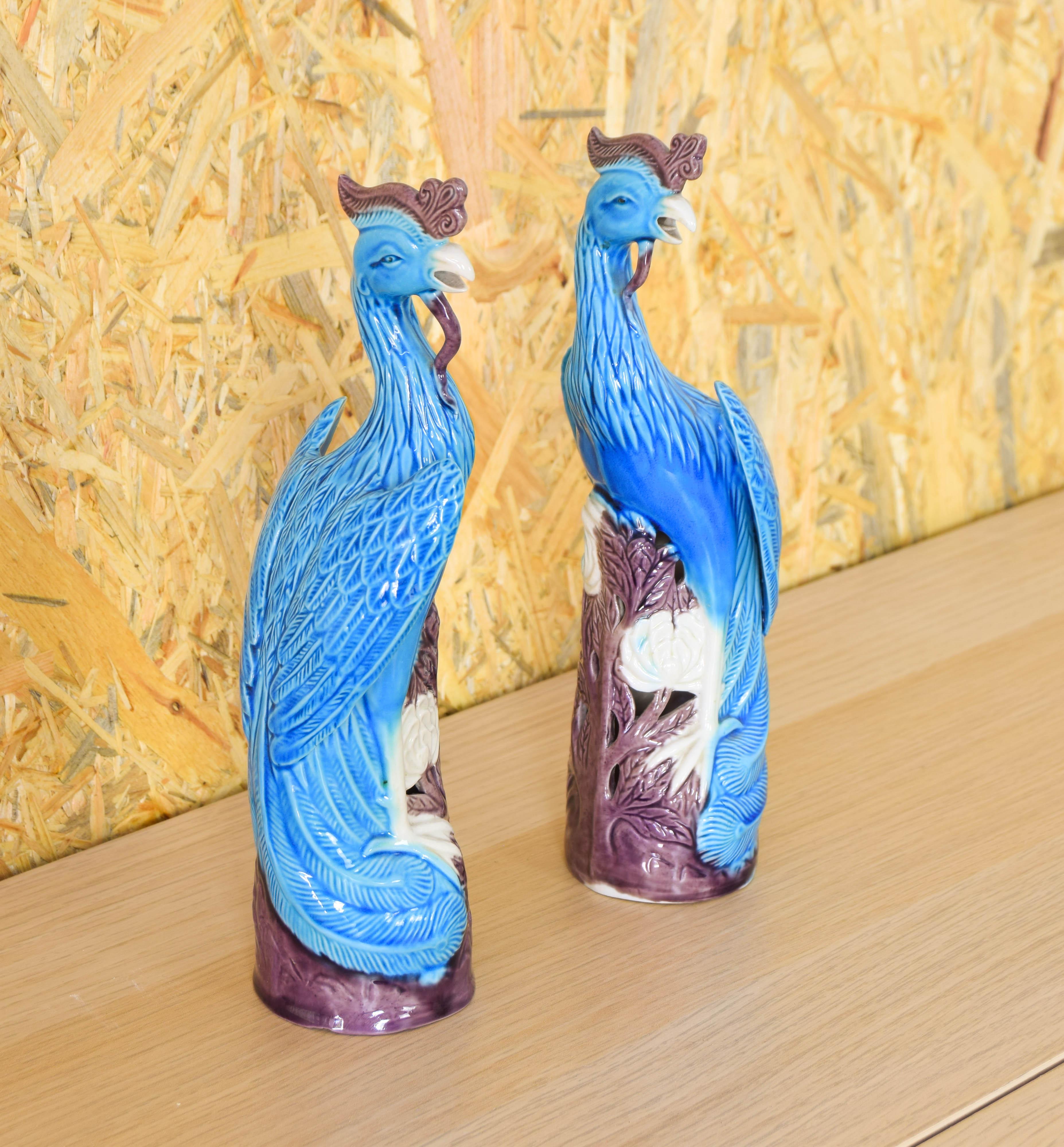 Mid Century Chinise Pair of Turquoise Foo Porcelain Peacocks 50s For Sale 1
