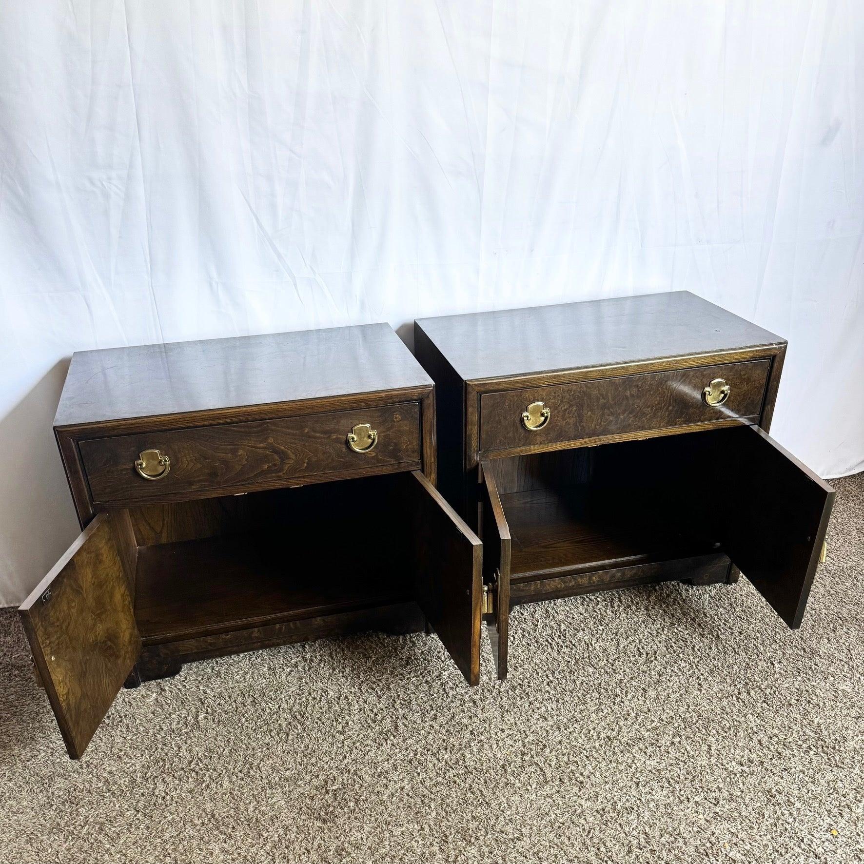 Mid Century Chinoiserie Burl Wood Nighstands w/ Accents by Thomasville - A Pair For Sale 4