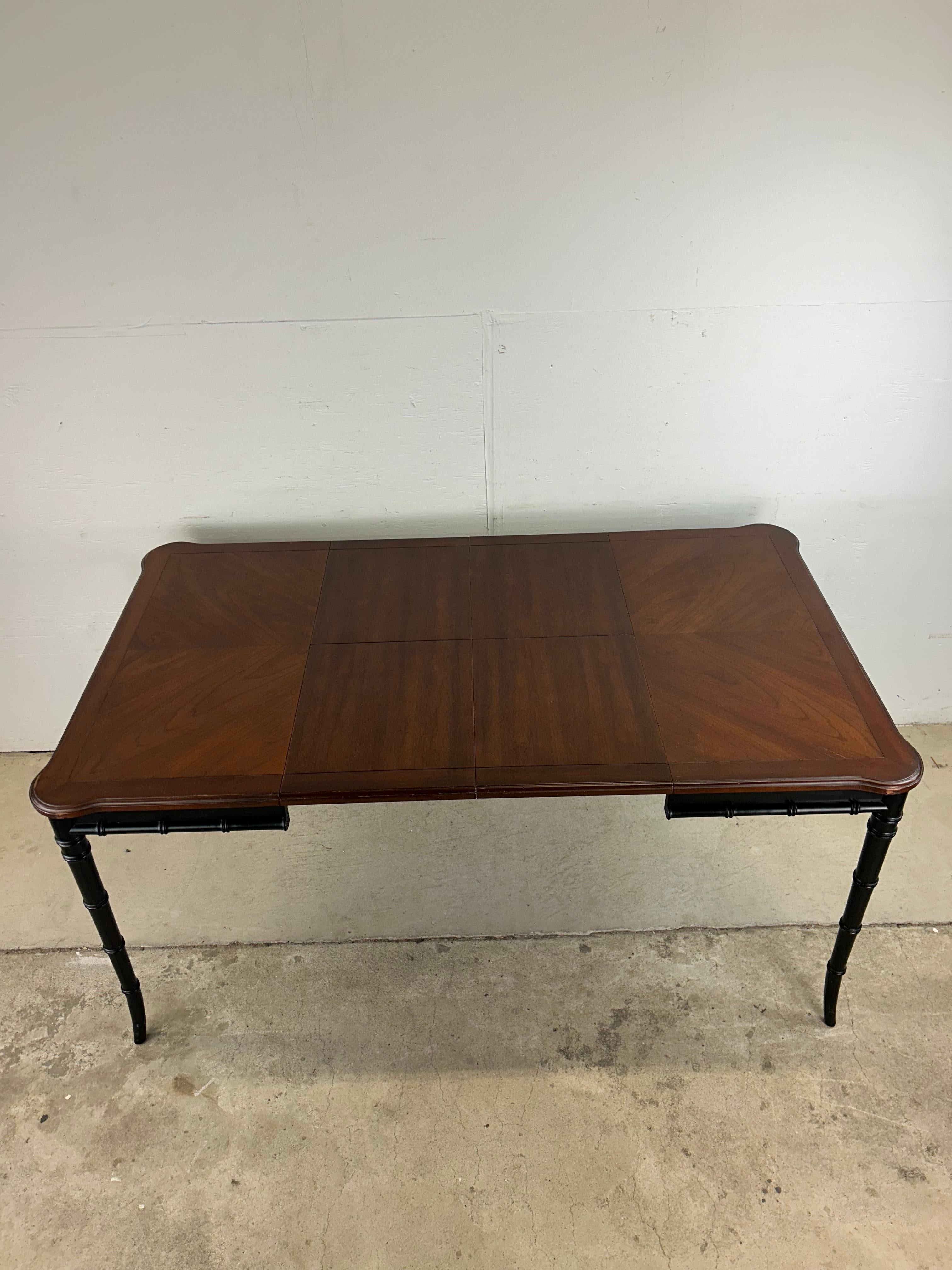 Mesa de Comedor Chinoiserie de Mitad de Siglo con Patas de Bambú de Imitación y 2 Hojas en venta 10