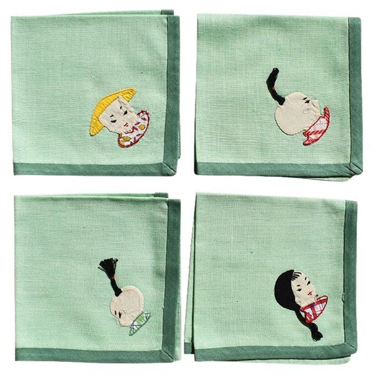 https://a.1stdibscdn.com/mid-century-chinoiserie-embroidered-figural-green-cocktail-napkins-set-of-4-for-sale/f_33823/f_304669321663428842350/f_30466932_1663428842564_bg_processed.jpg?width=768