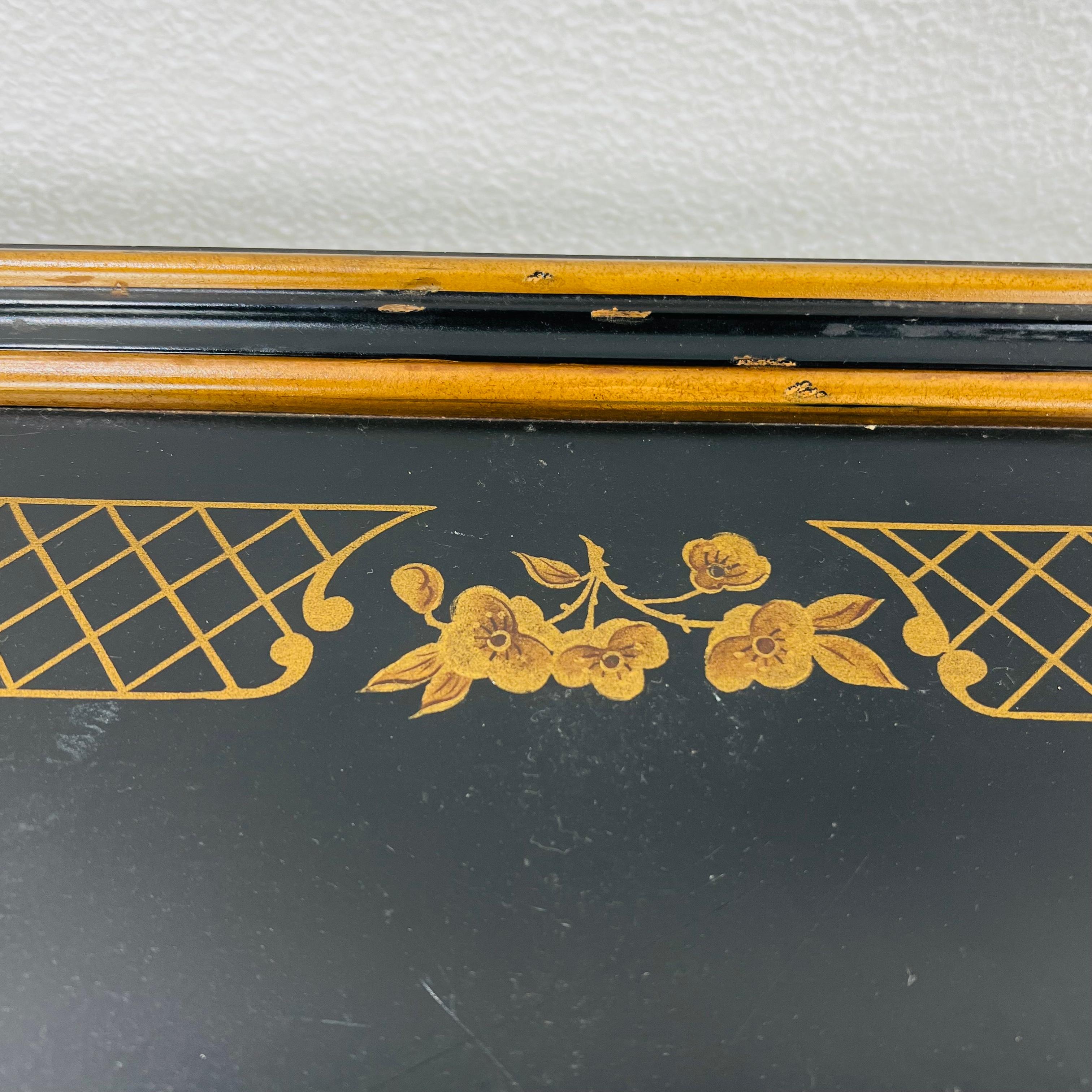 Mid-Century Chinoiserie Faux Bamboo Tray Table by Baker Furniture For Sale 1