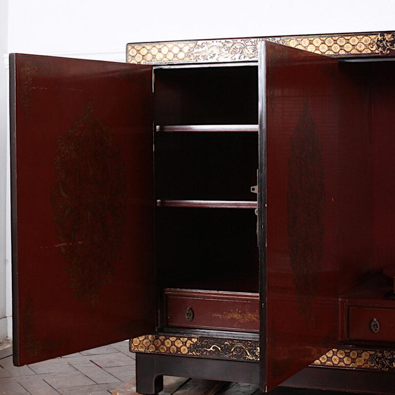 Mid-Century Chinoiserie Lacquer Sideboard or Buffet 2