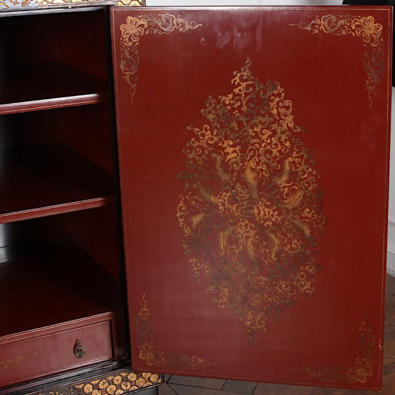 Mid-Century Chinoiserie Lacquer Sideboard or Buffet 3