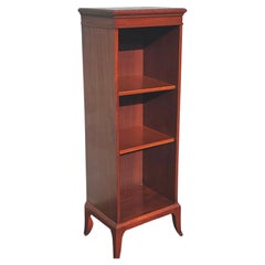 Librería estrecha de caoba maciza independiente Chippendale de mediados de siglo