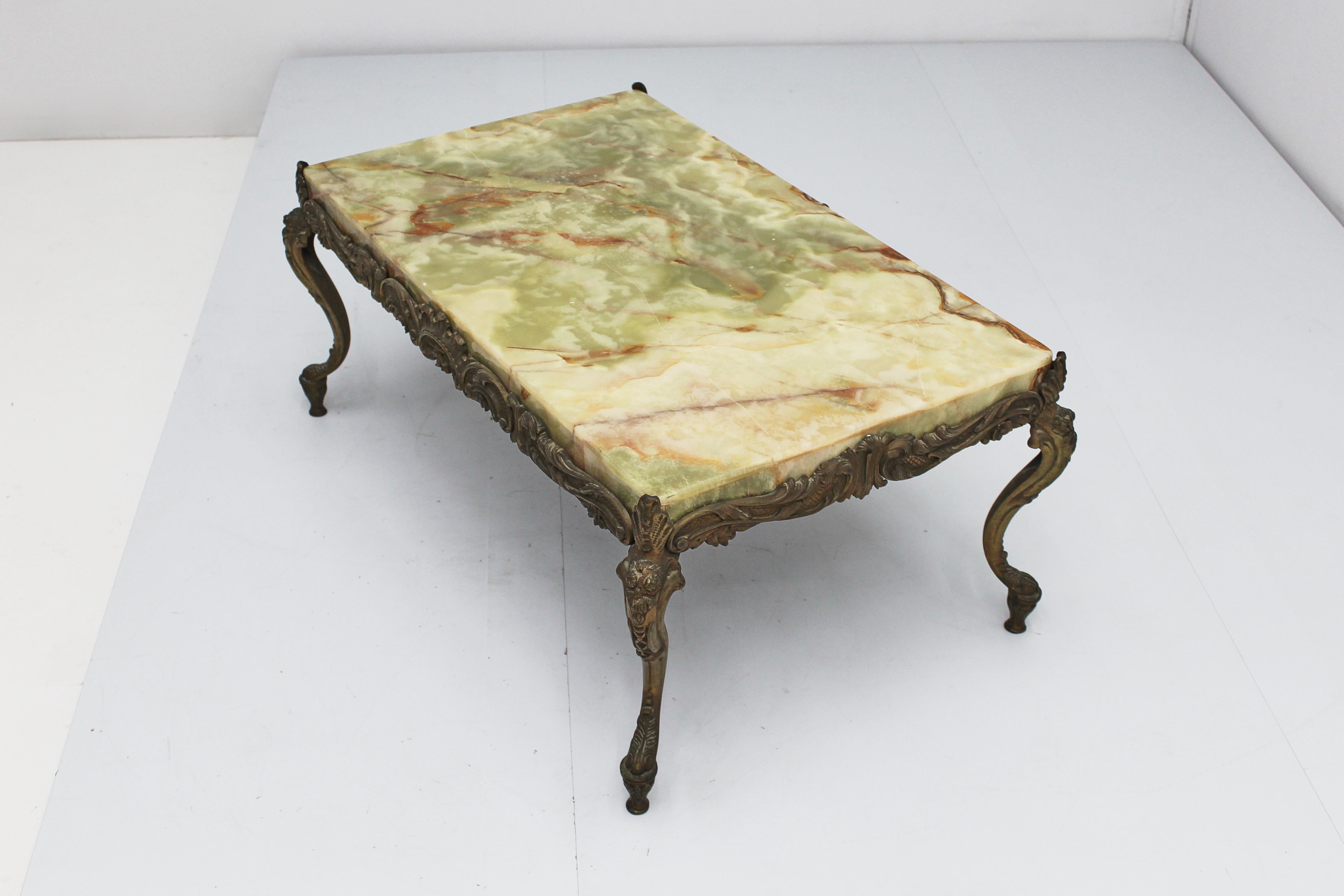 Bronze Table basse de style Chippendale du milieu du siècle en bronze et onyx - Italie, années 50 en vente