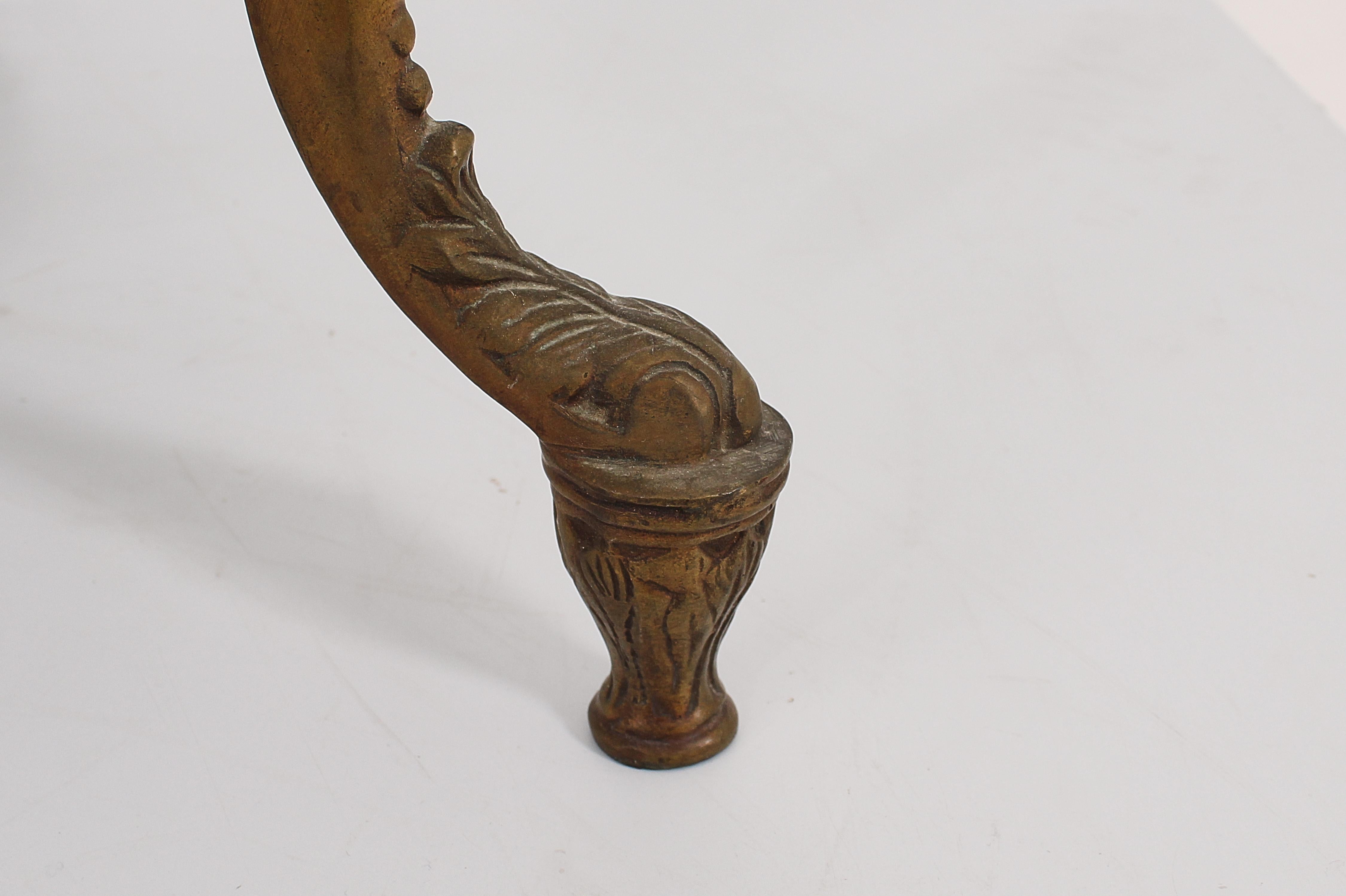 Table basse de style Chippendale du milieu du siècle en bronze et onyx - Italie, années 50 en vente 2