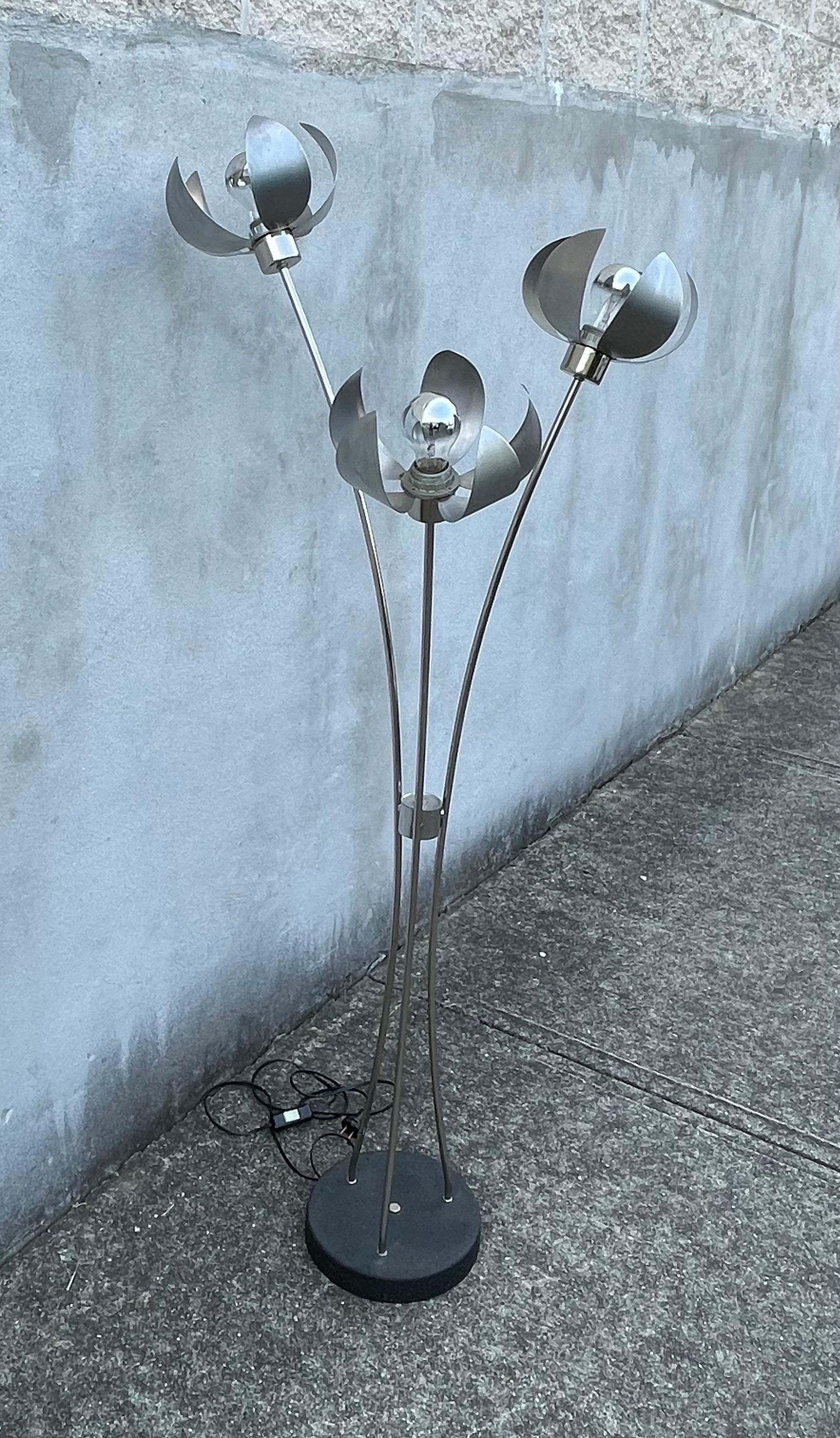 Mid Century Chrome and Aluminum Floor Lamp, Tulip Shaped Shades, France For Sale 3