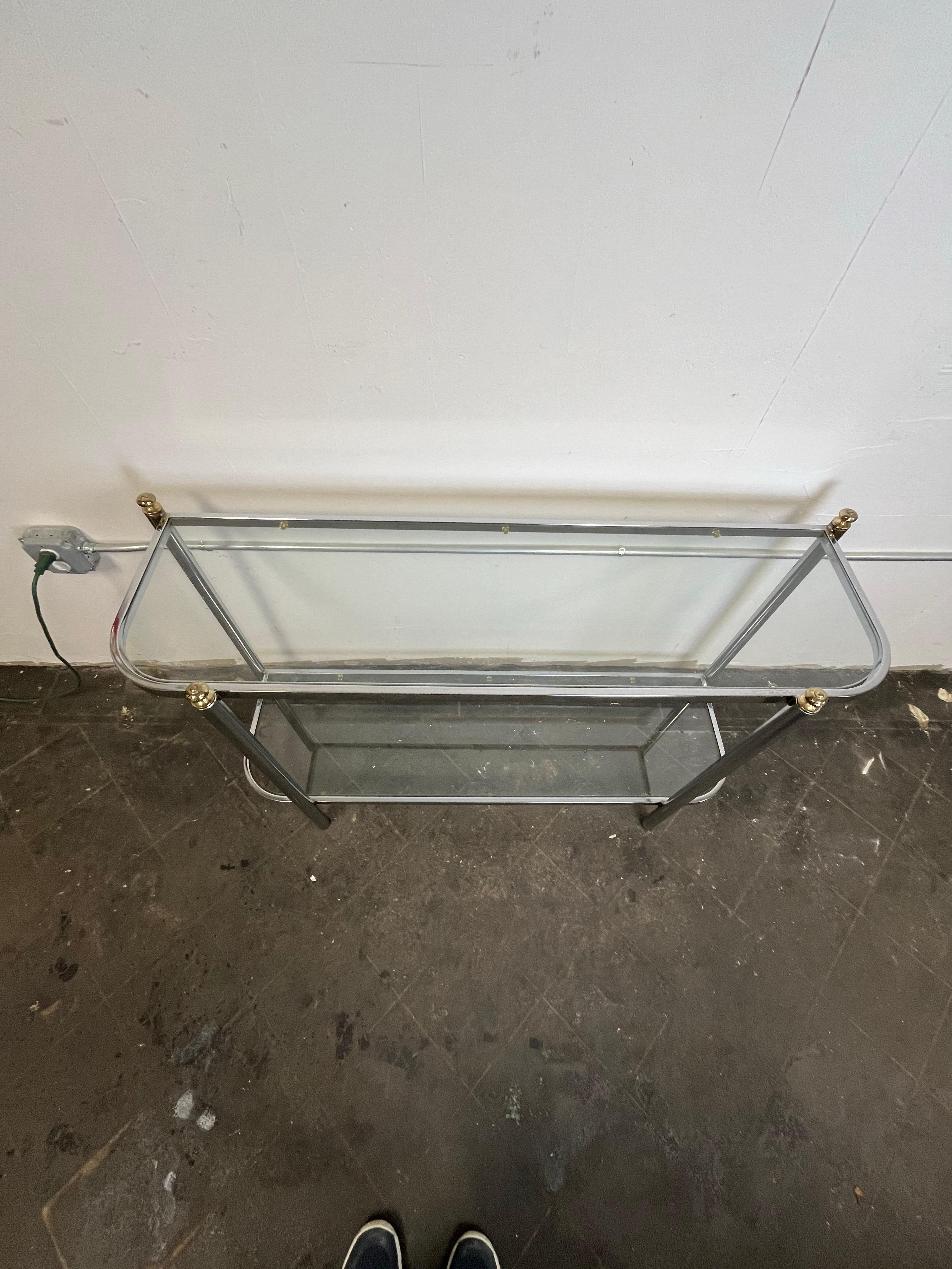 XX secolo Console di metà secolo in ottone e cromo con piano in vetro in vendita