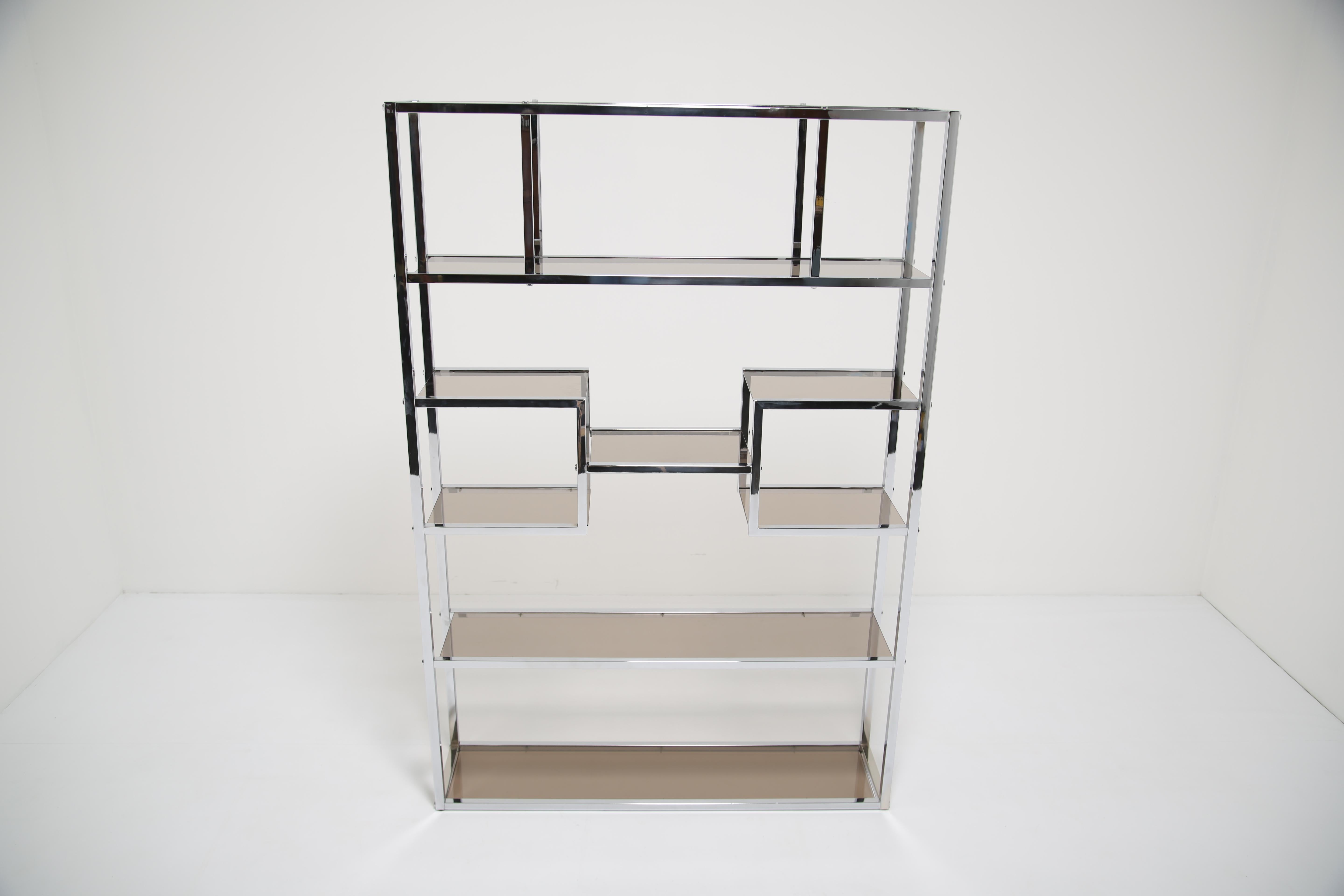 Etagere / Raumteiler aus Chrom und bronziertem Glas von Willy Rizzo 1970er Jahre im Zustand „Gut“ im Angebot in Dublin 8, IE