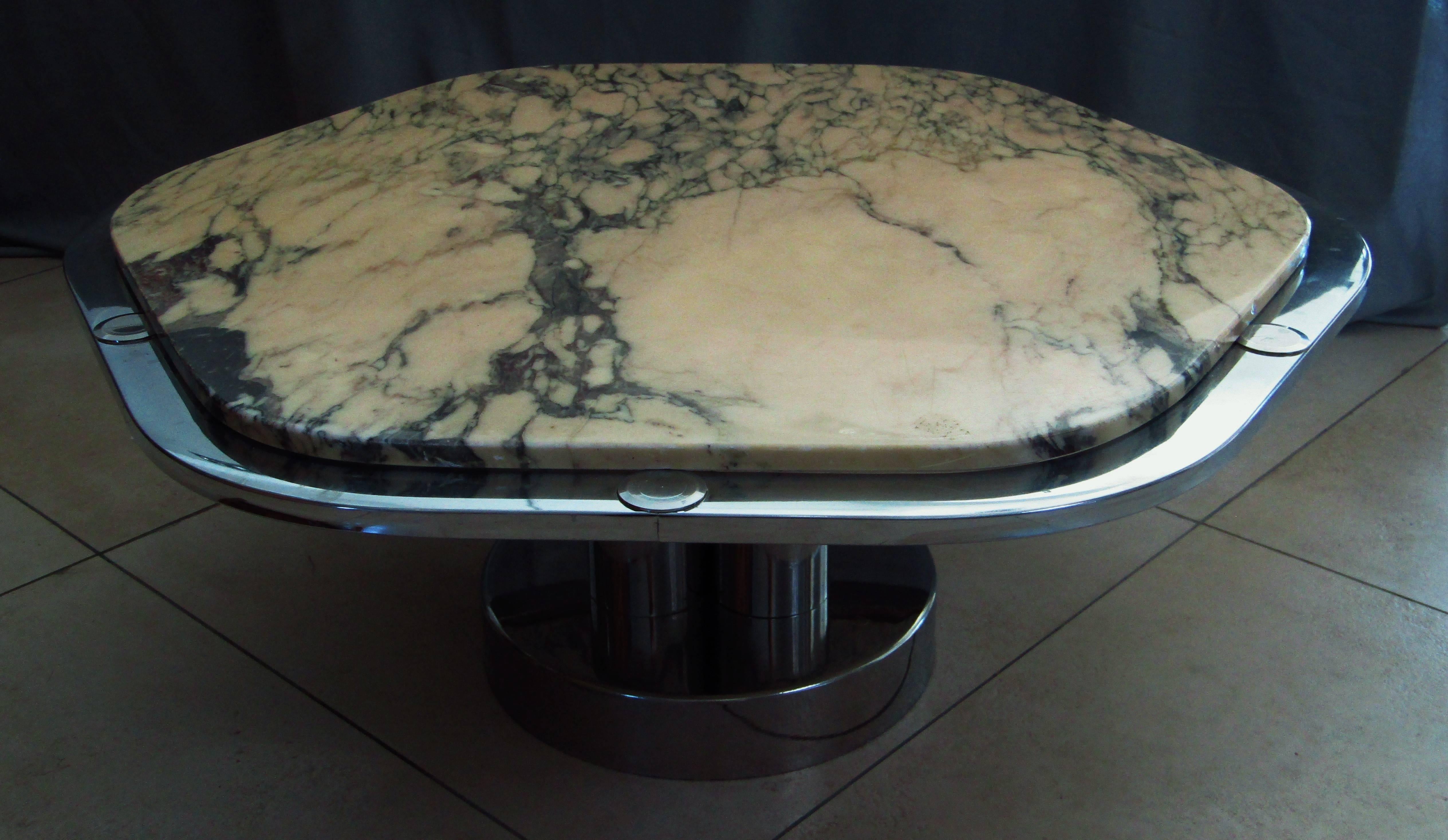Hexagonal midcentury chrome and marble coffee table, France, 1968. Good unrestored vintage condition. Three leg tubes.

 