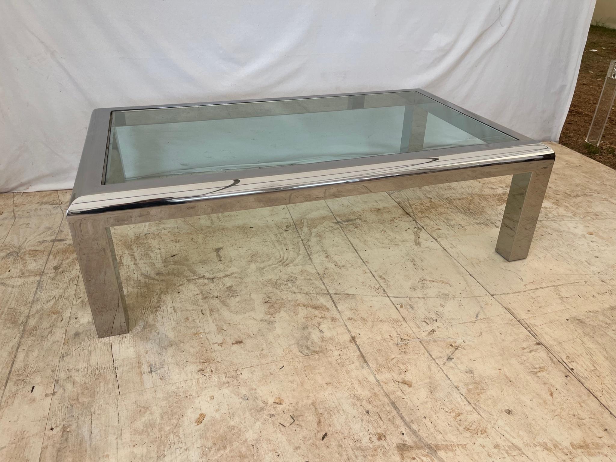 Verre Table basse en chrome et verre du milieu du siècle dernier, d'après Pace en vente