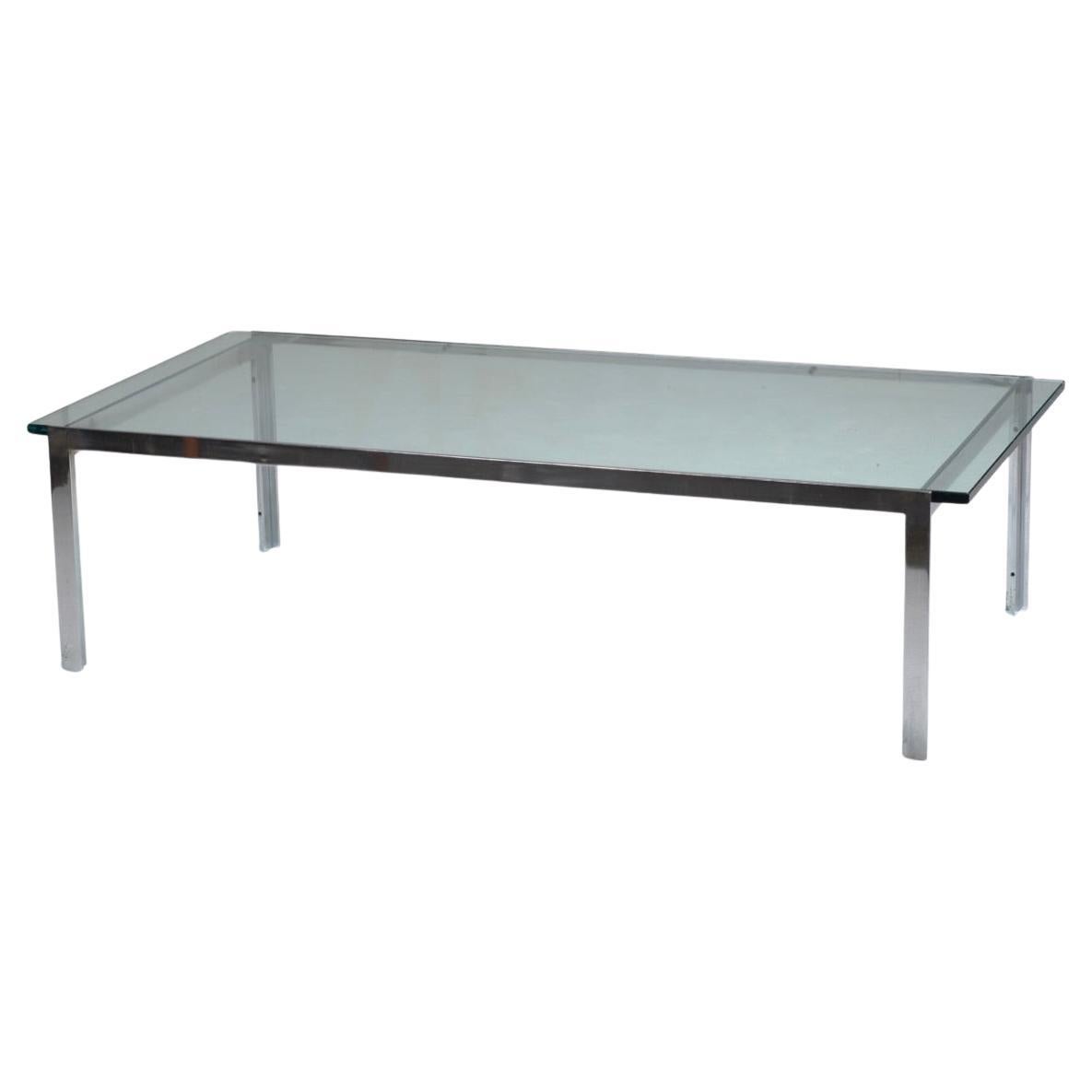 Mid Century Chrome and Glass Coffee Table en vente